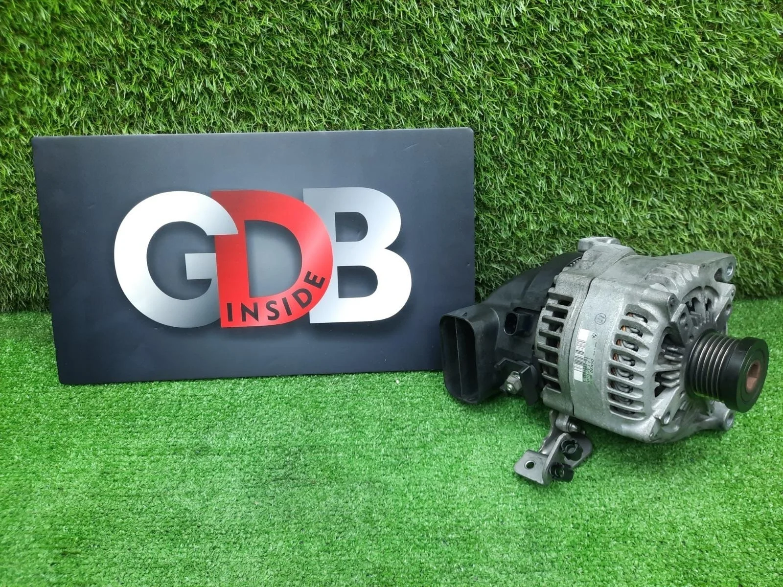 Генератор BMW 1 series 28.04.2012 12317605060 F20 N13B16A