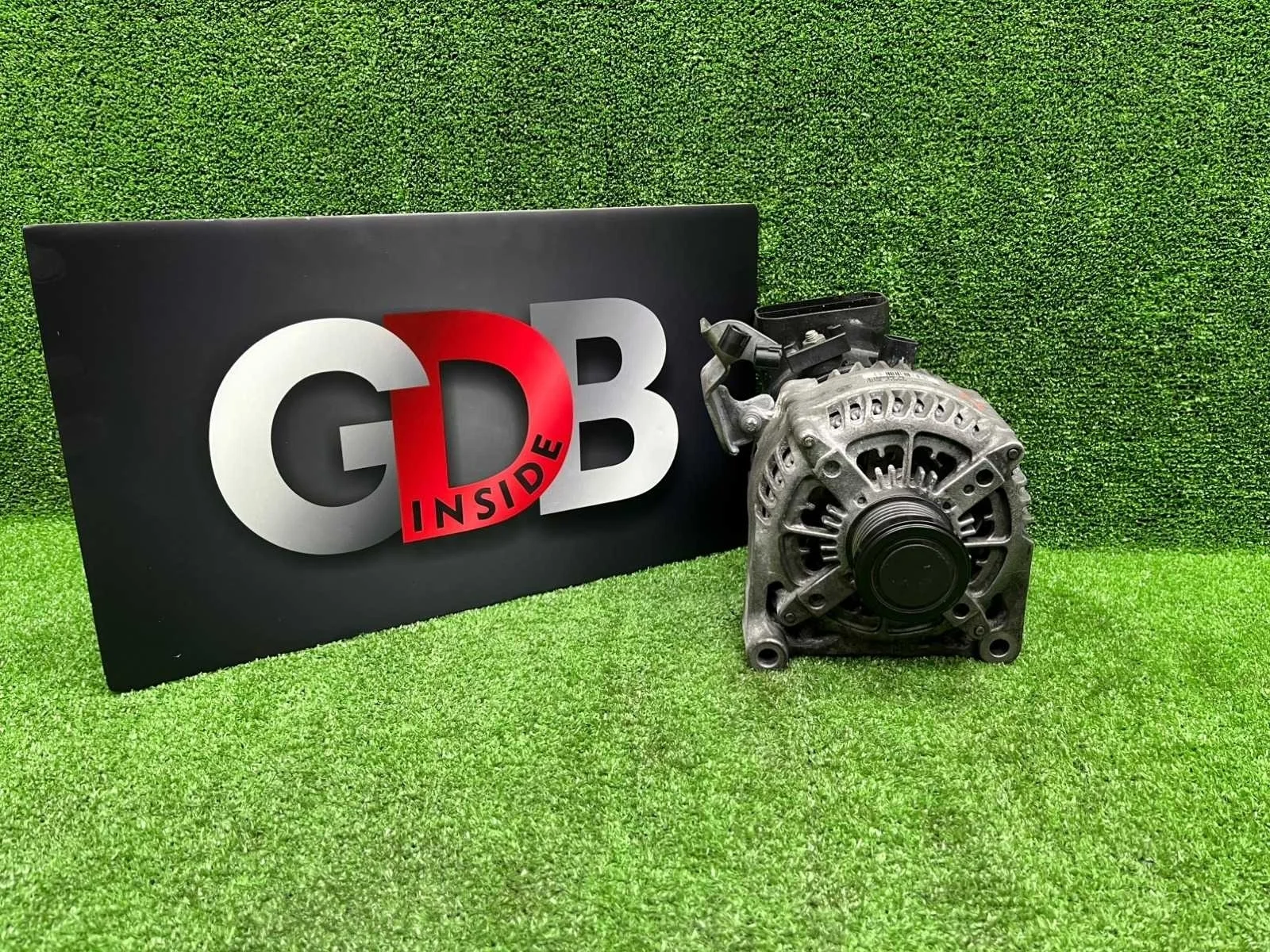 Генератор BMW 1 series 18.05.2015 12317605060 F20 N13B16A