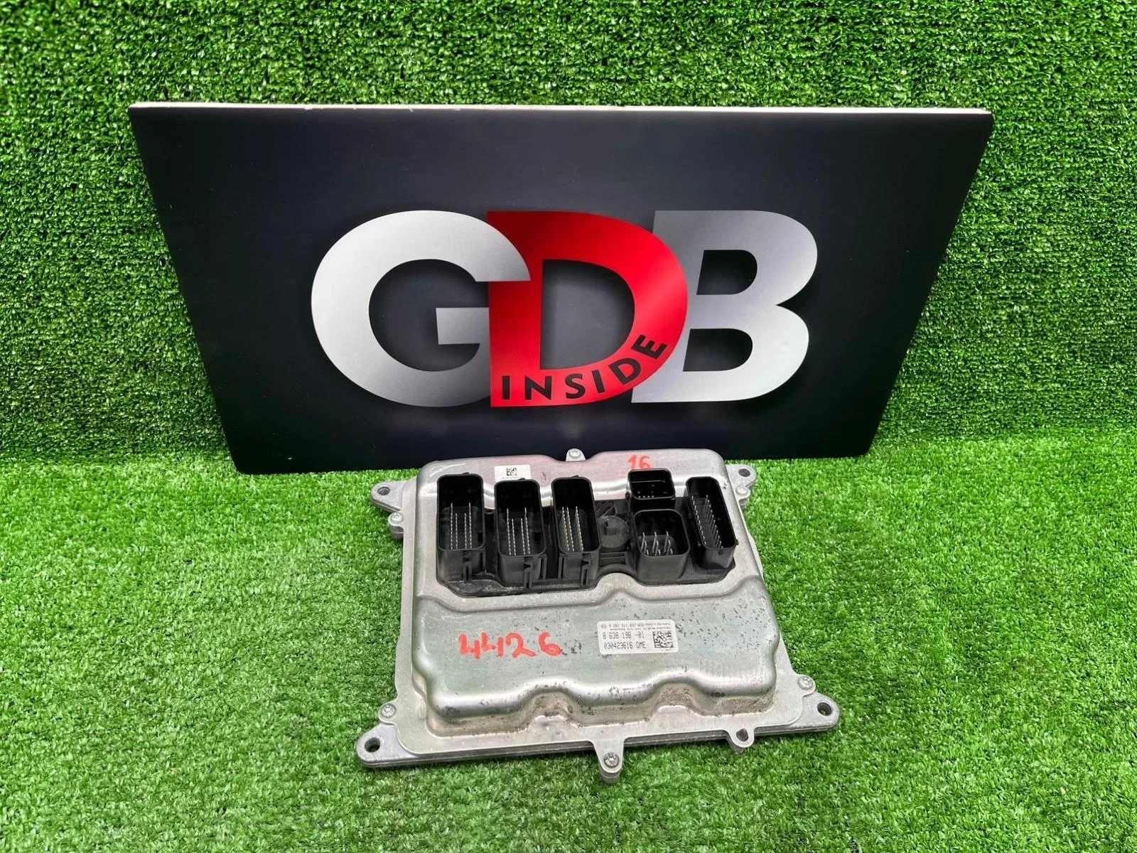 Блок управления двигателем DME BMW 1 series 18.05.2015 12148638198 F20 N13B16A