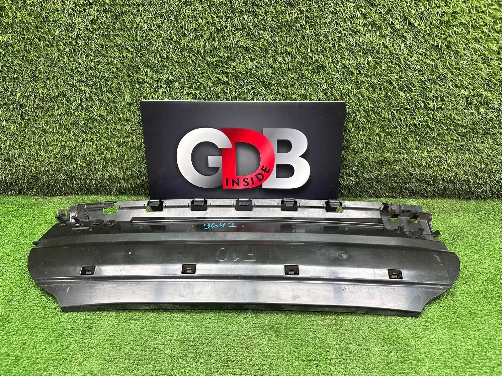 Крепление бампера Bmw 5 Series 20.05.2010 51127299970 F10 N52B30AF, заднее