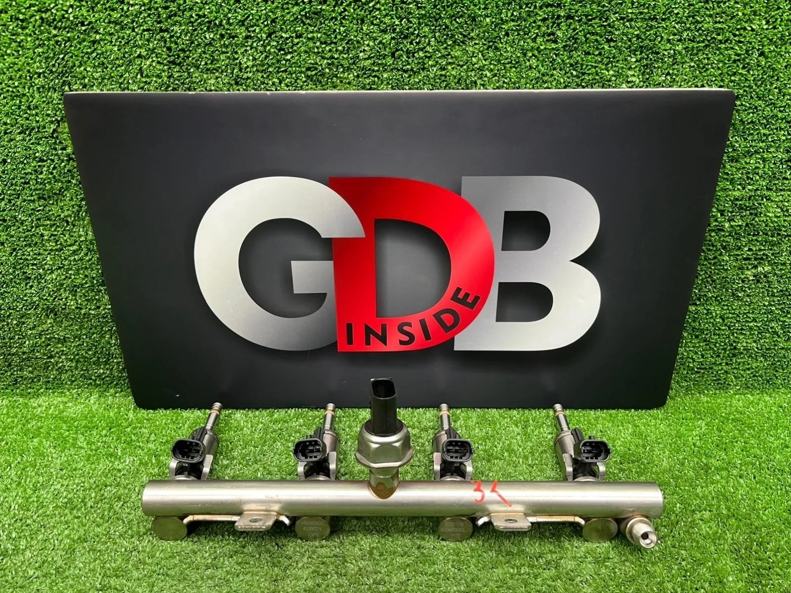 Топливная рампа с форсунками Bmw 1 Series 27.03.2012 13537592426 F20 N13B16A