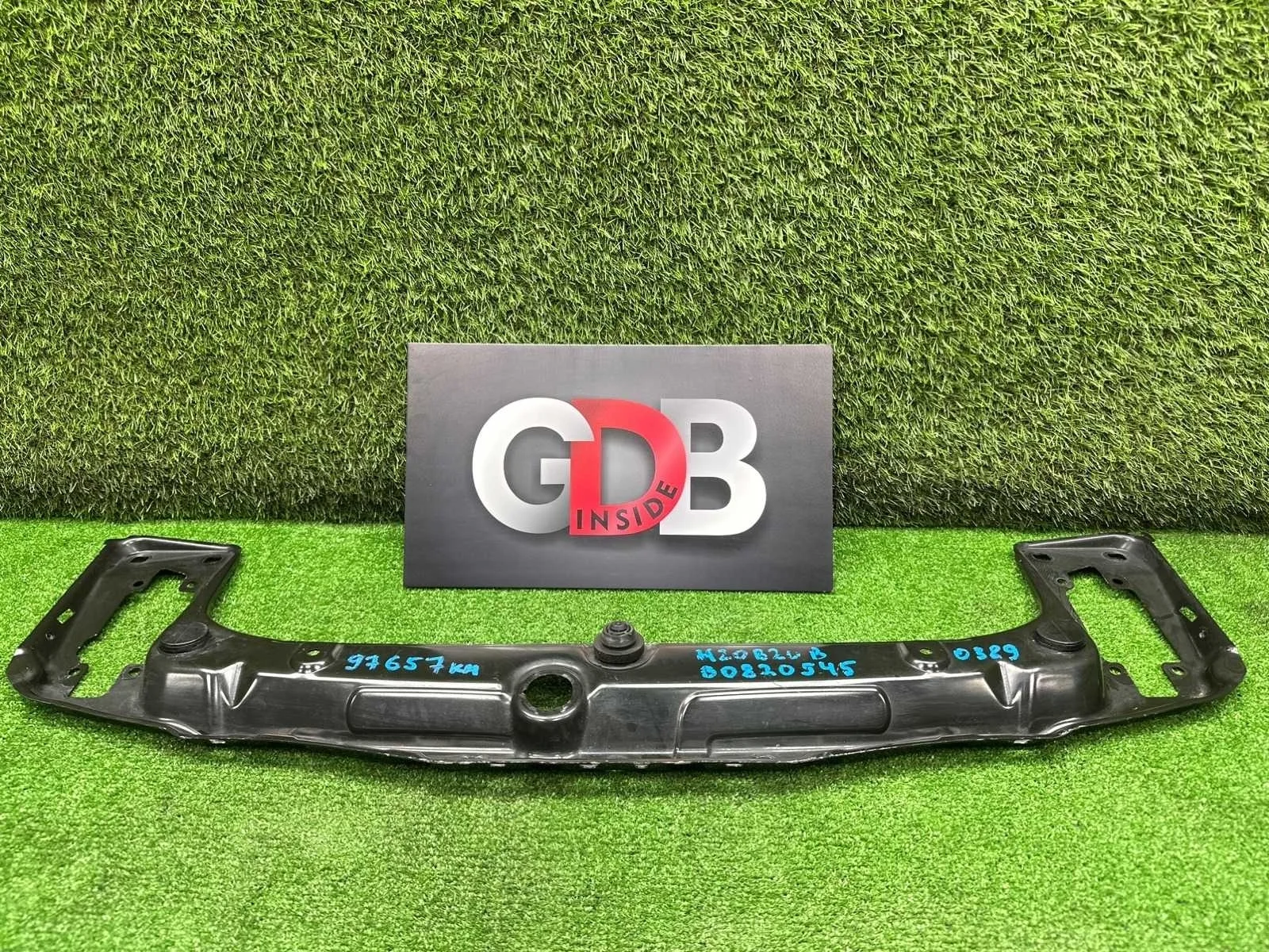 Верхняя планка телевизора Bmw 3 Series 06.08.2013 51647245786 F30 N20B20B