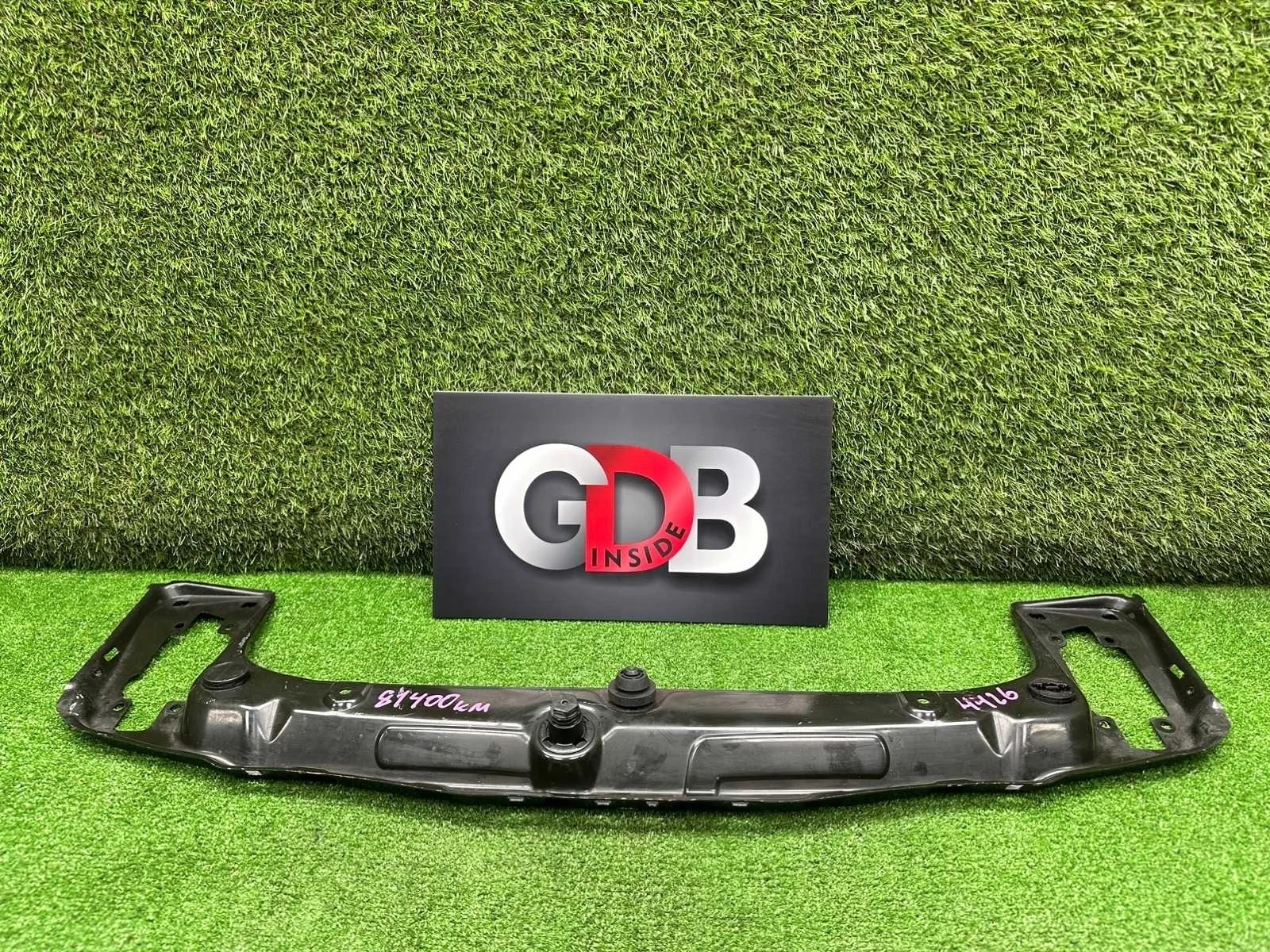 Верхняя планка телевизора Bmw 1 Series 18.05.2015 51647245786 F20 N13B16A