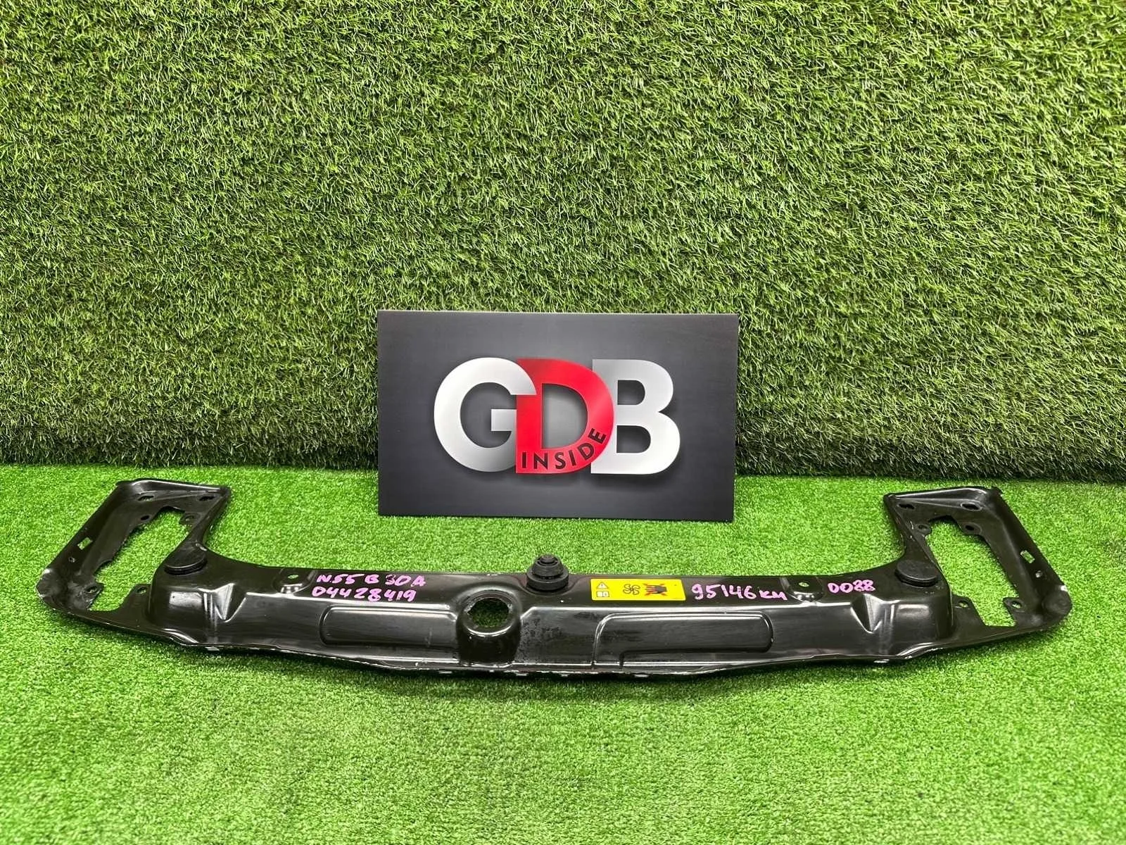 Верхняя планка телевизора Bmw 3 Series 28.01.2013 51647245786 F30 N55B30A