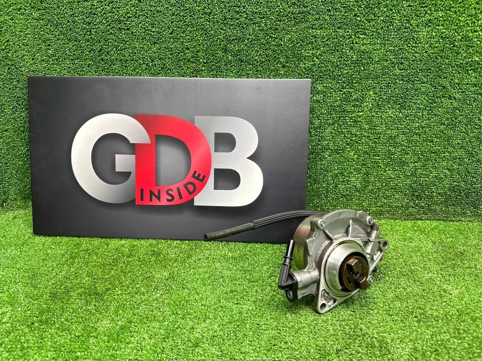 Насос вакуумный BMW 1 series 21.04.2012 11667625260 F20 N13B16A