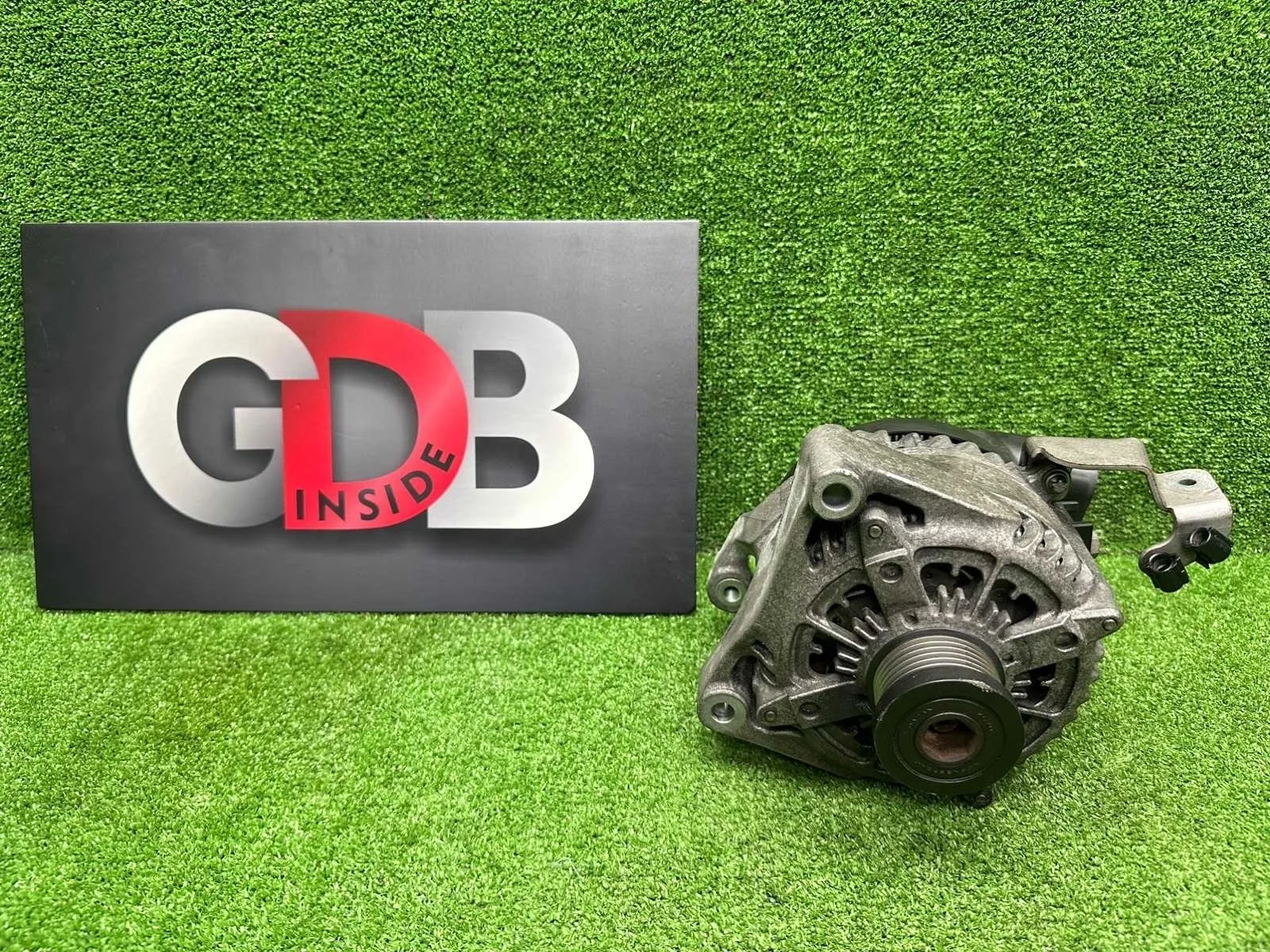 Генератор BMW 1 series 21.04.2012 12317605060 F20 N13B16A