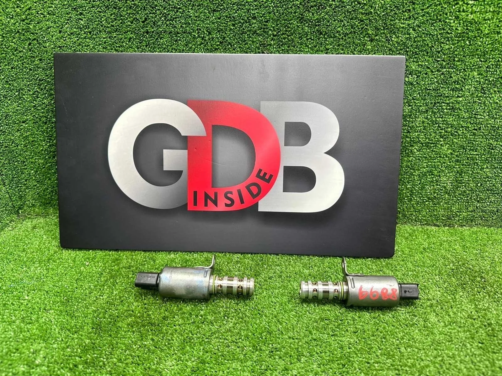 Клапан электромагнитный изменения фаз ГРМ BMW 1 series 21.04.2012 11368610388 F20 N13B16A