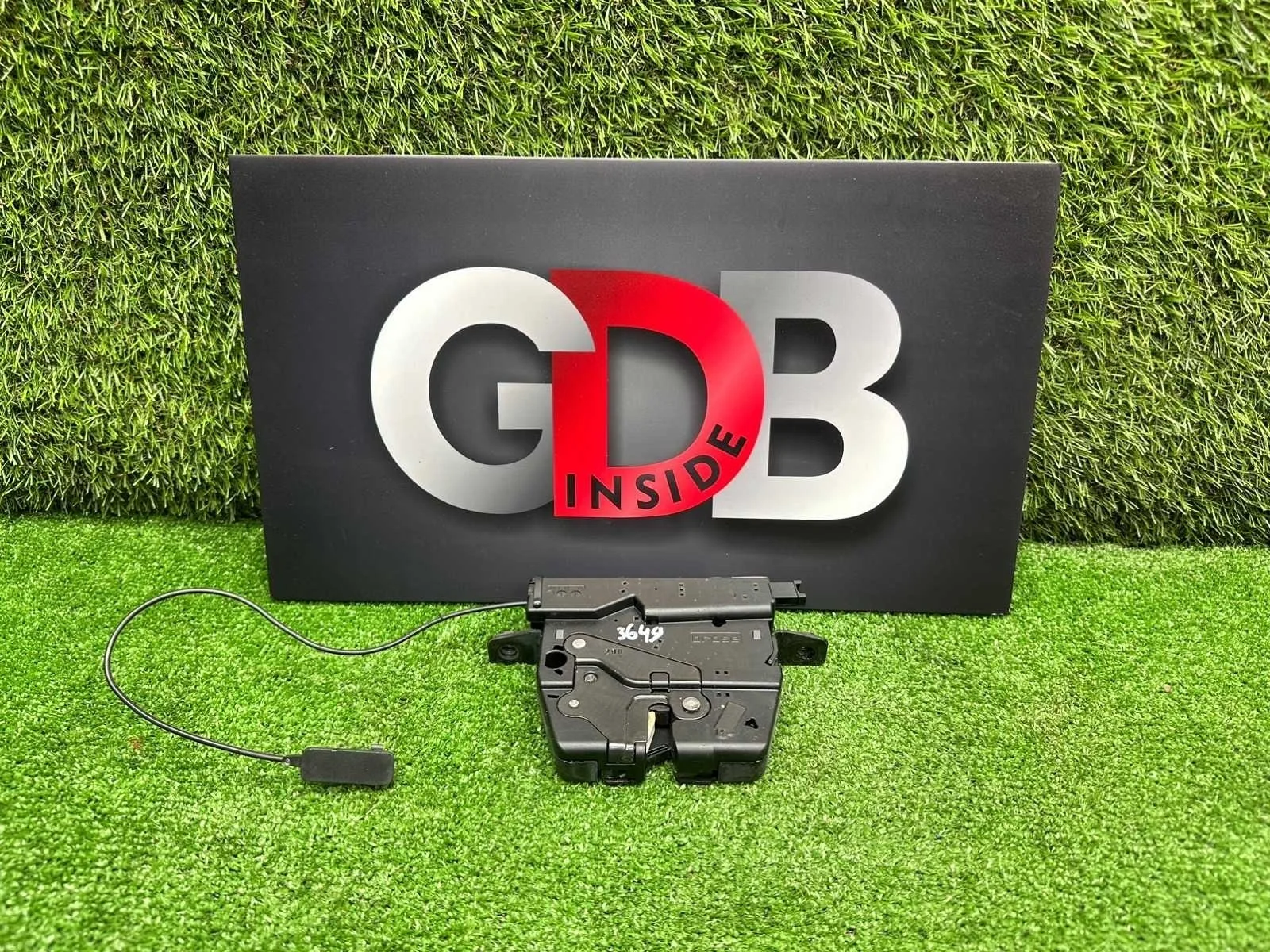 Замок багажника BMW X1 04.07.2011 51247200511 E84 N52B30A