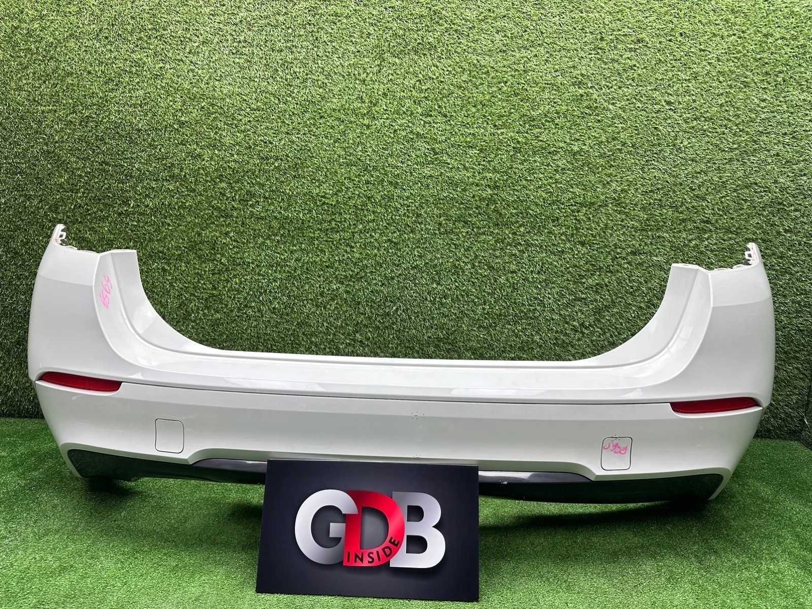 Бампер BMW X1 25.10.2011 51128052059 E84 N20B20A, задний