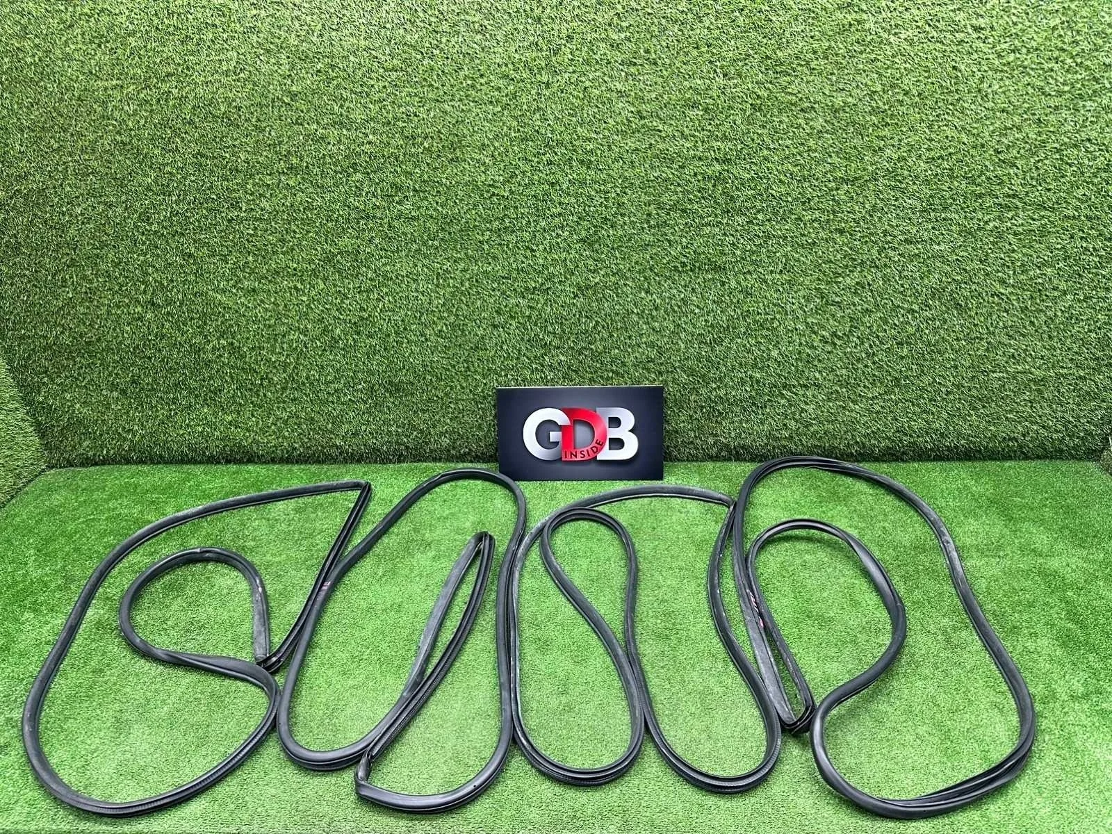 Уплотнитель дверных проемов (комплект) Subaru Forester 12.04.2008 63572SC010 SH5 EJ205