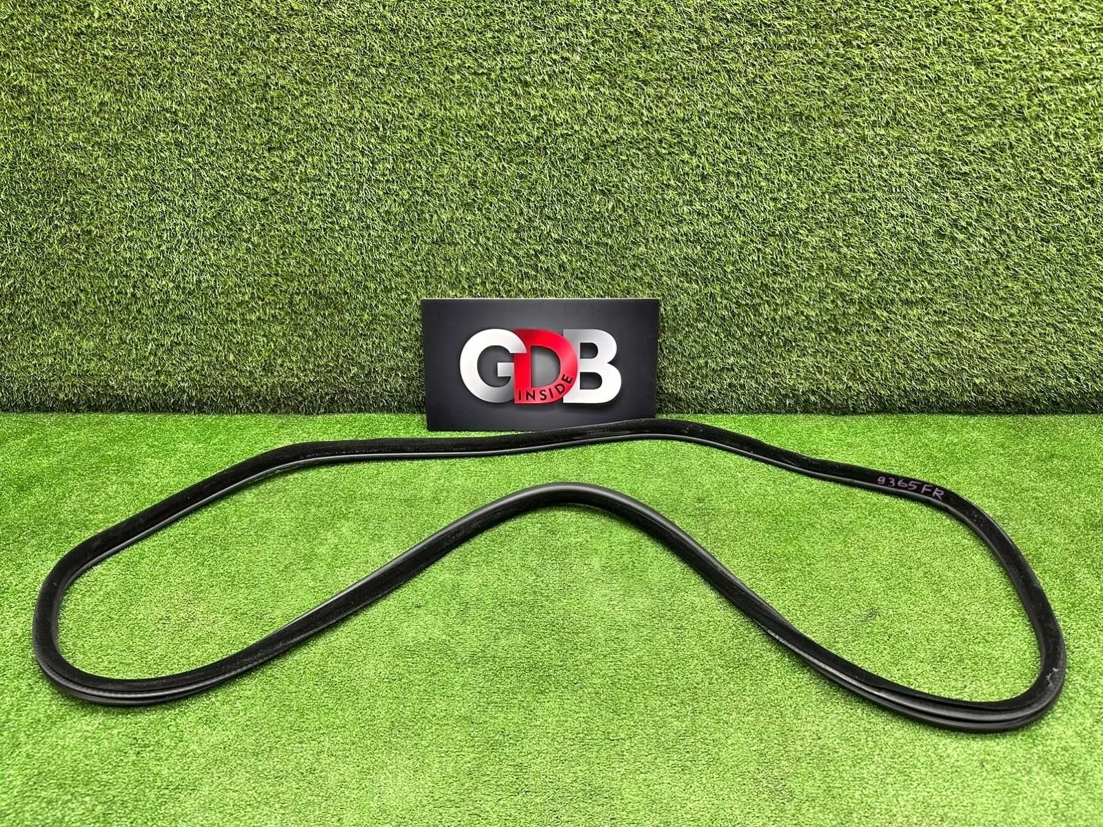 Уплотнительная резинка Bmw 5 Series 10.05.2010 51727278503 F10 N52B30A, передняя правая