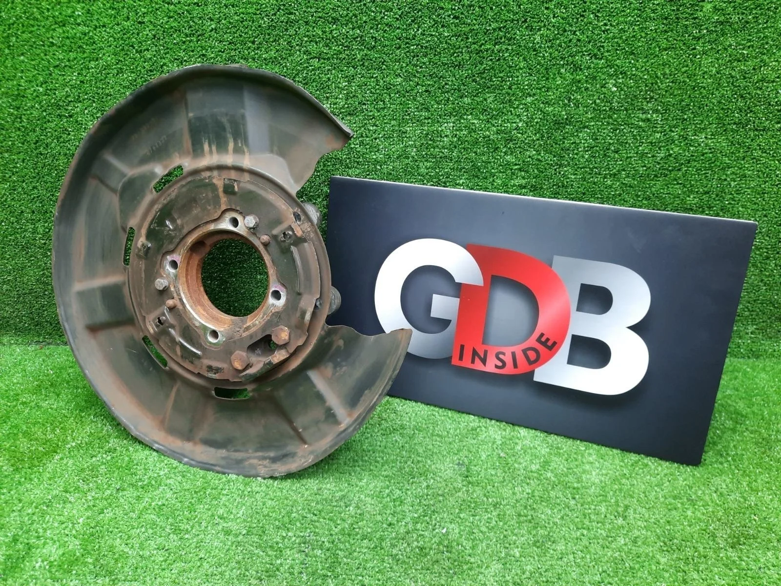 Кулак поворотный BMW X1 04.07.2011 33326788050 E84 N52B30A, задний правый