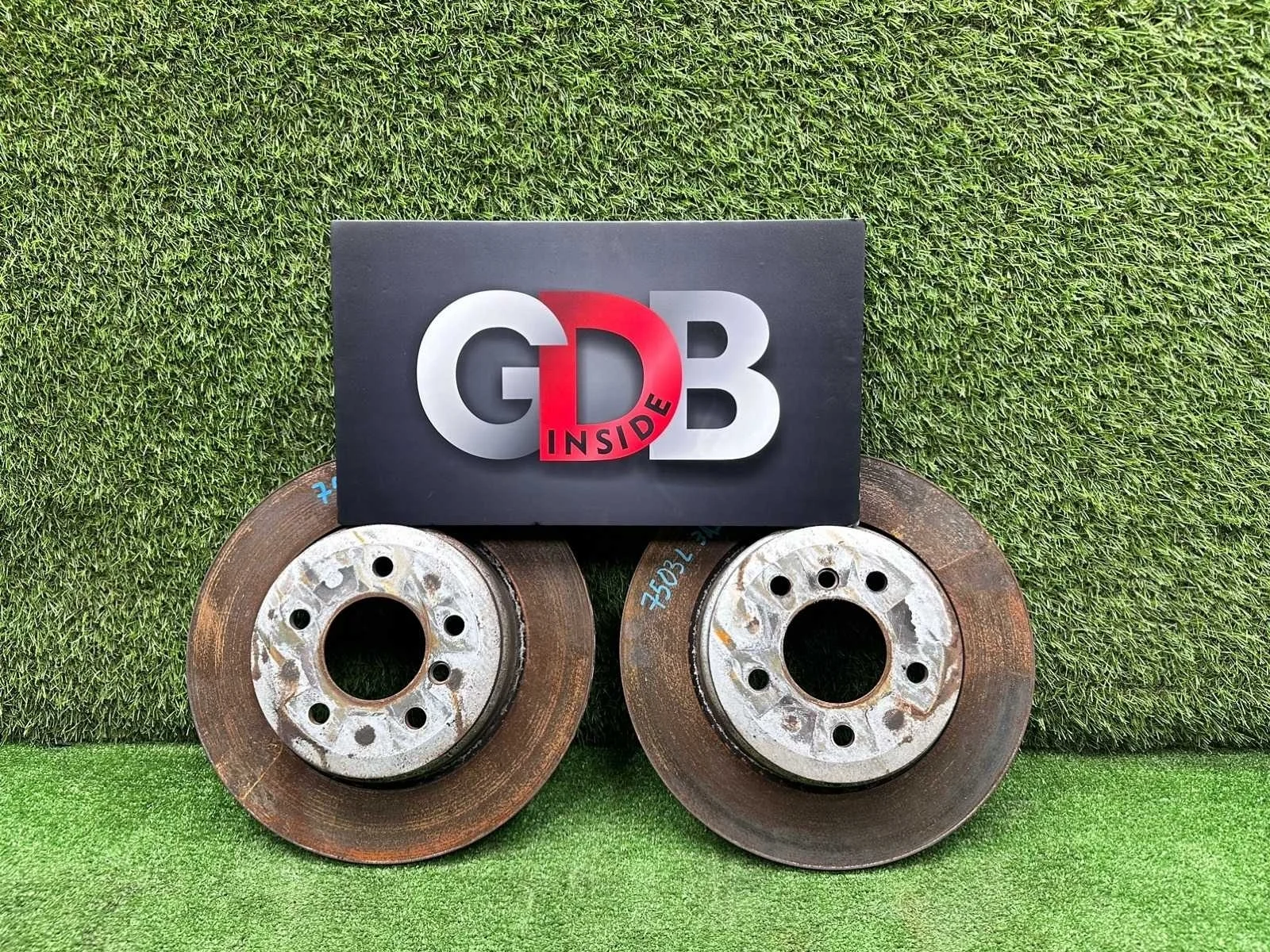 Тормозные диски BMW 5 series 19.05.2006 34216864061 E61 N52B25A, заднее