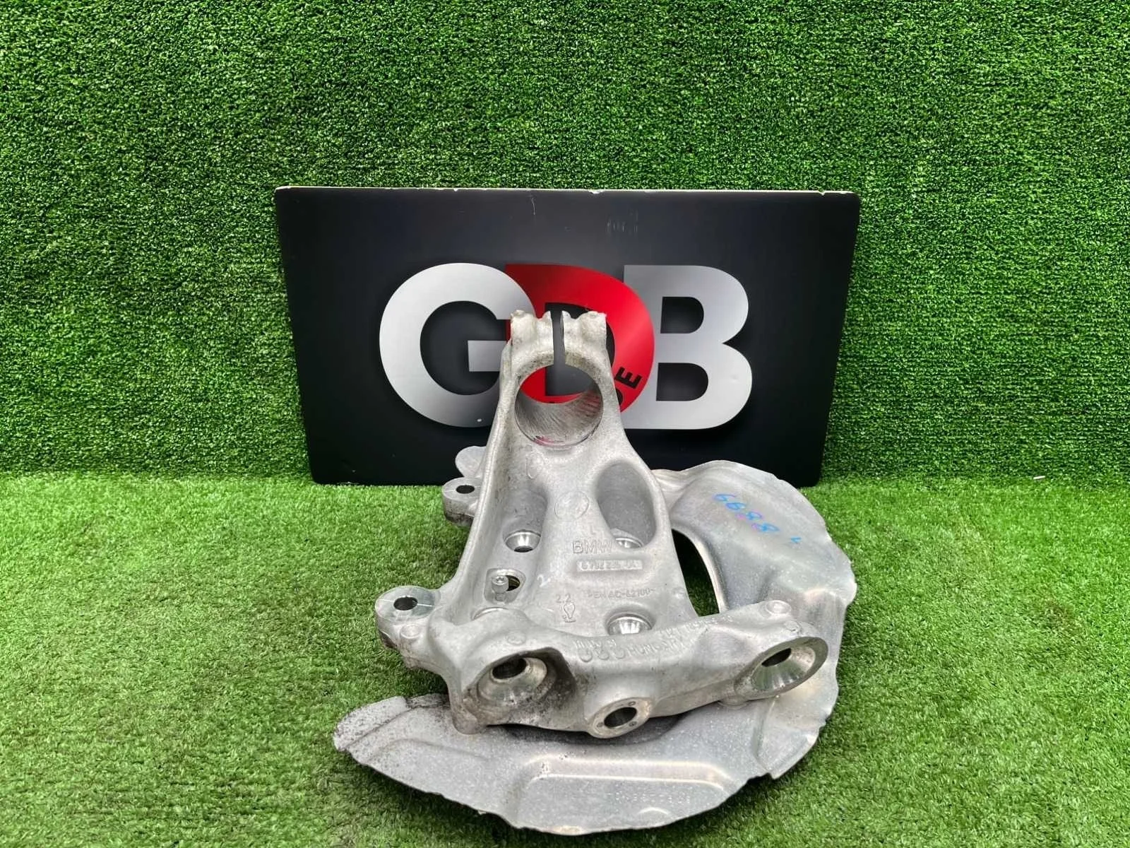 Кулак поворотный BMW 1 series 21.04.2012 31216792285 F20 N13B16A, передний левый