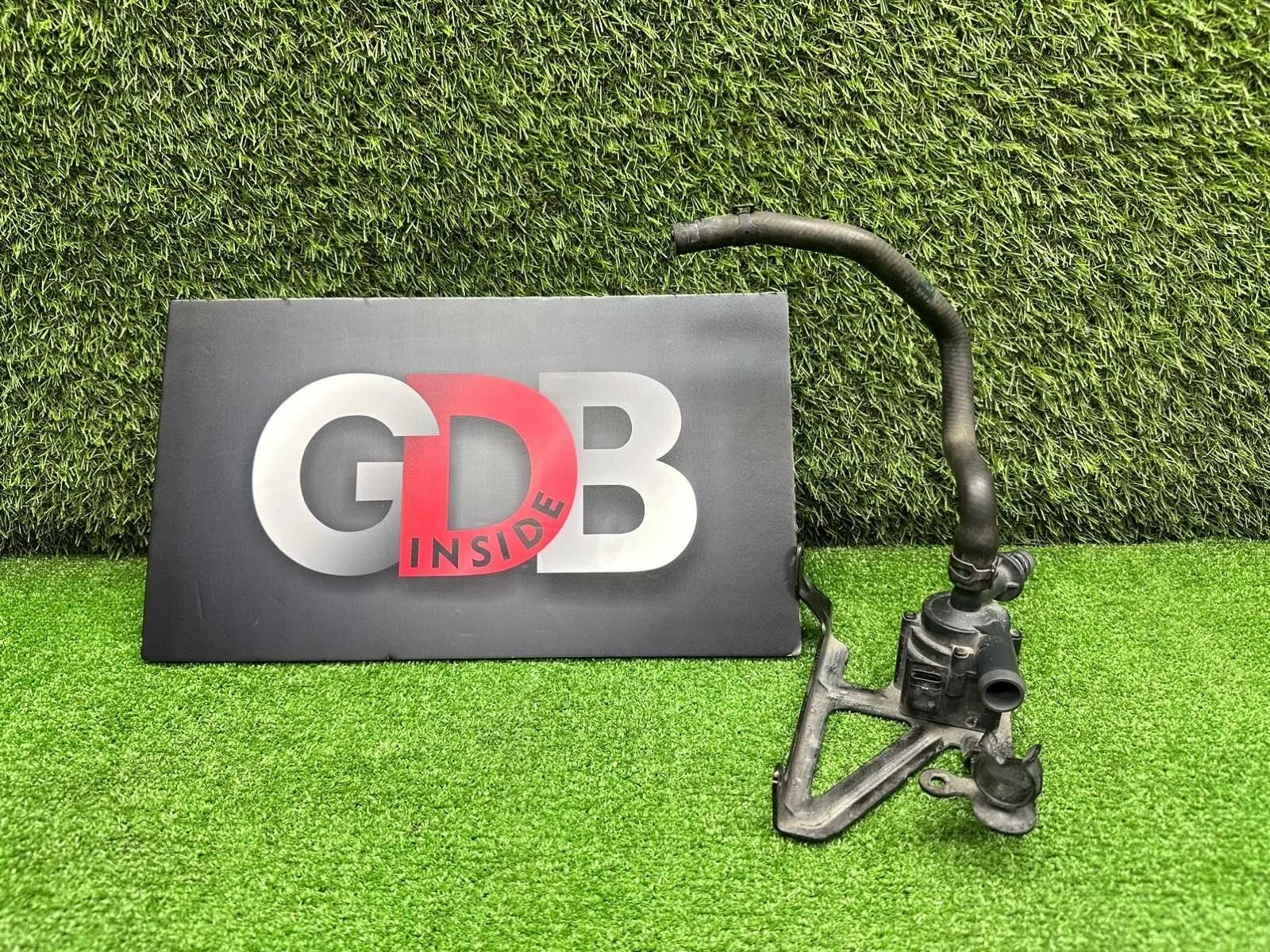 Насос охлаждающей жидкости Bmw 1 Series 21.04.2012 11518616992 F20 N13B16A