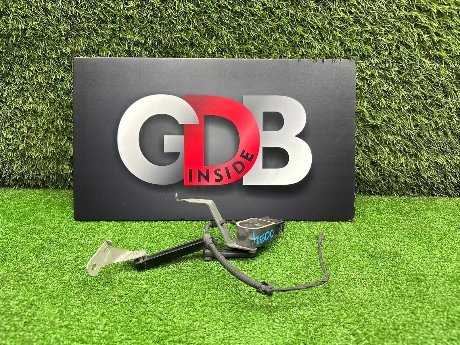 Датчик положения кузова BMW 3 series 01.02.2013 37146784075 F30 N55B30A