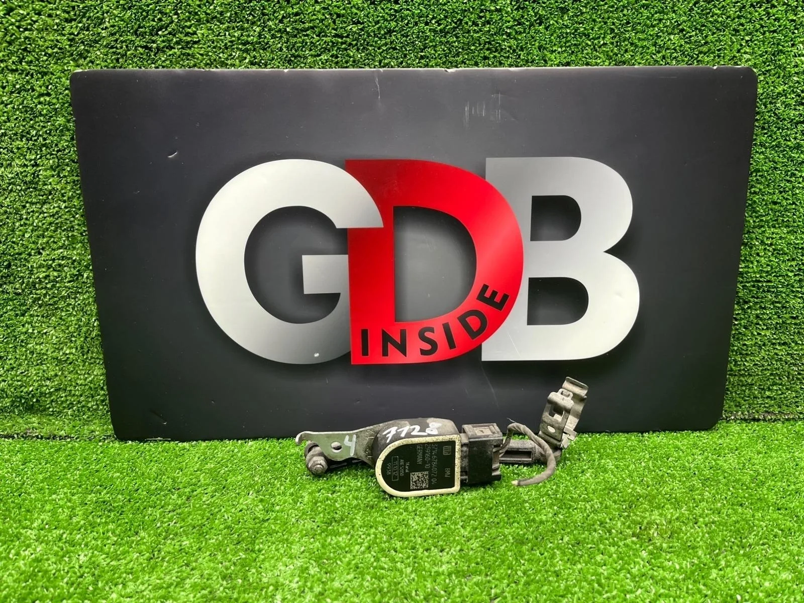 Датчик положения кузова BMW 1 series 23.10.2012 37146870000 F20 N13B16A