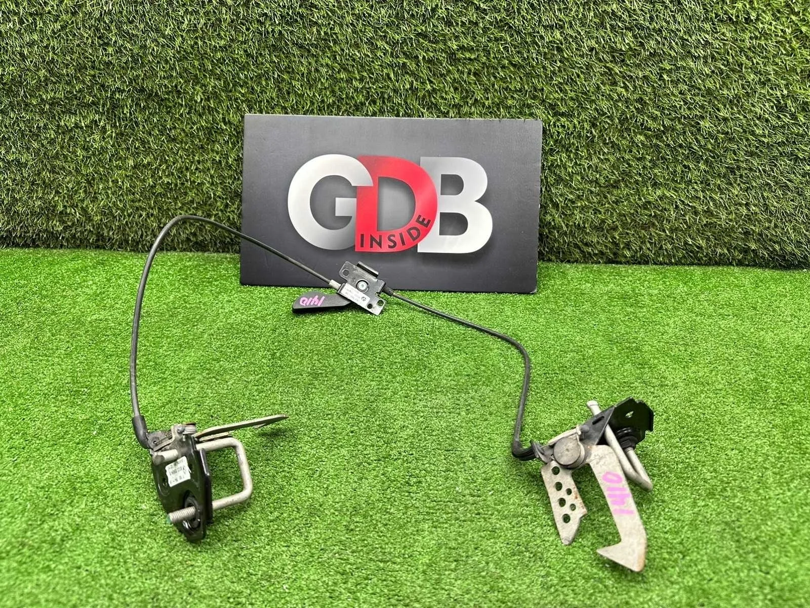 Крючок капота Bmw 5 Series 26.11.2010 51237183764 F11 N52B25AF