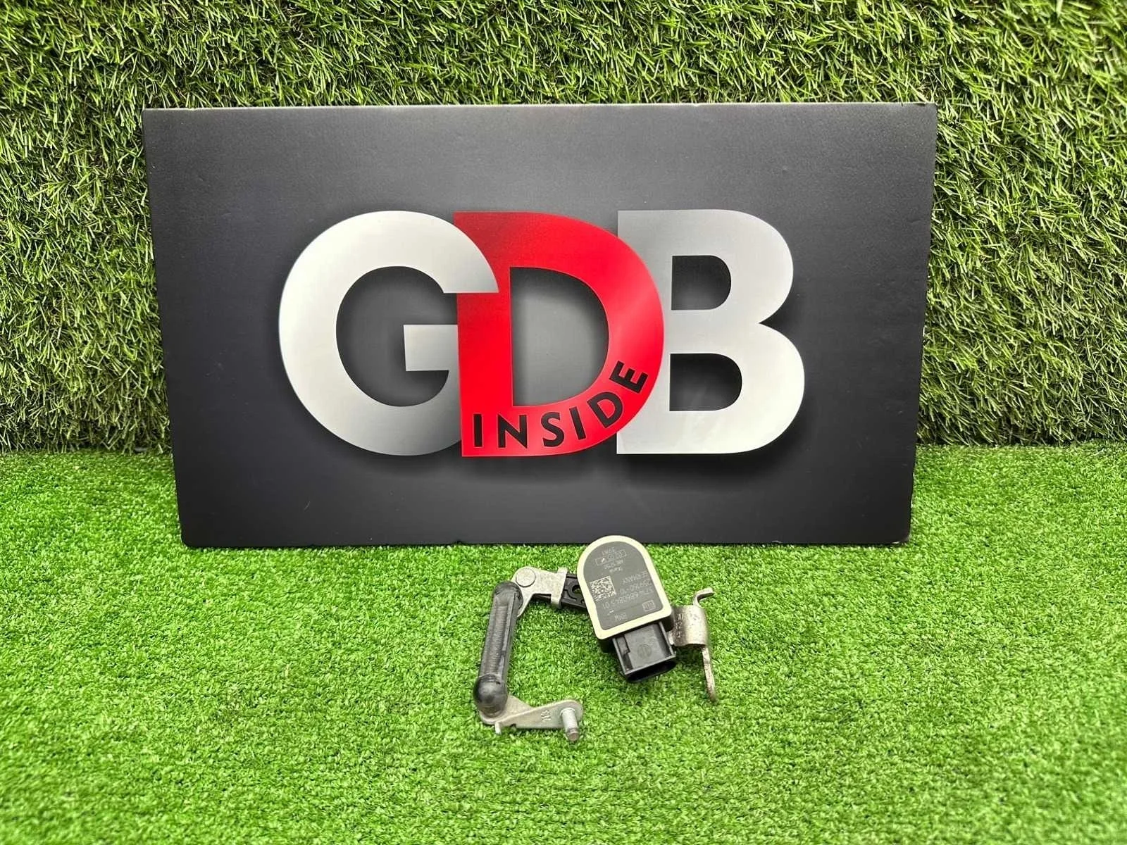 Датчик положения кузова BMW 7 series 08.05.2013 37146784075 F01 N55B30A