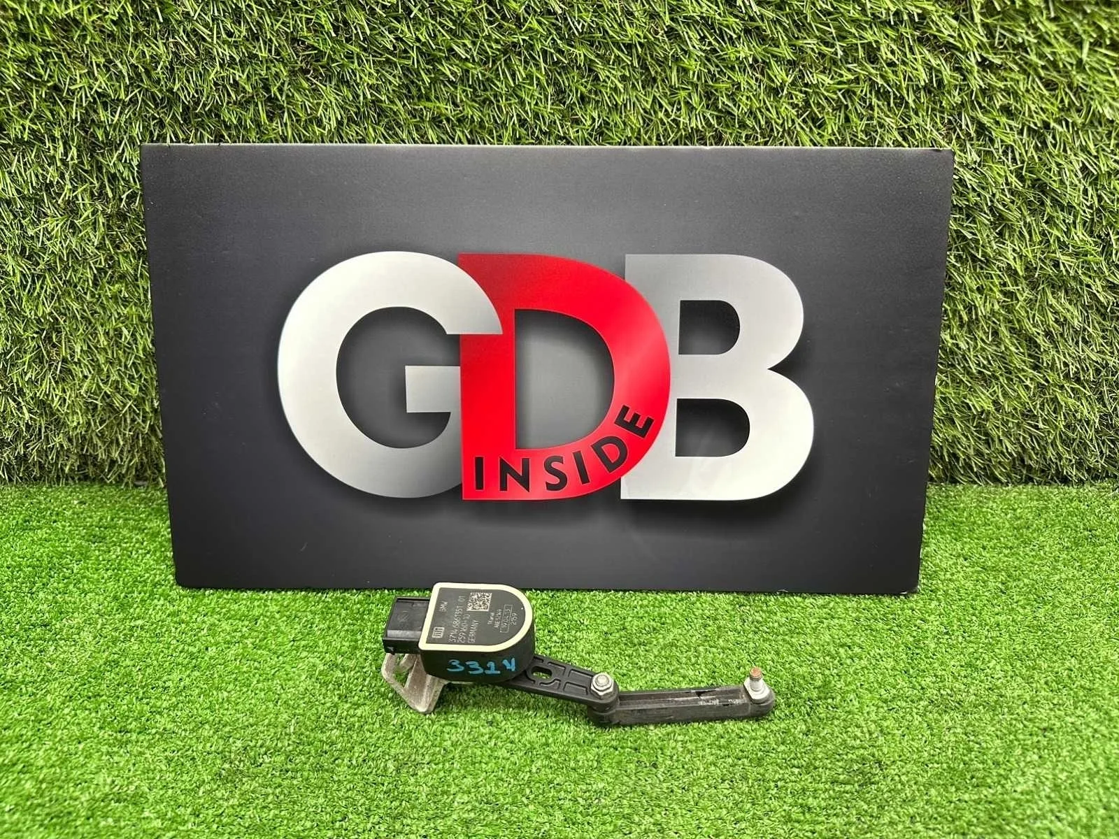 Датчик положения кузова BMW 7 series 08.05.2013 37146861351 F01 N55B30A