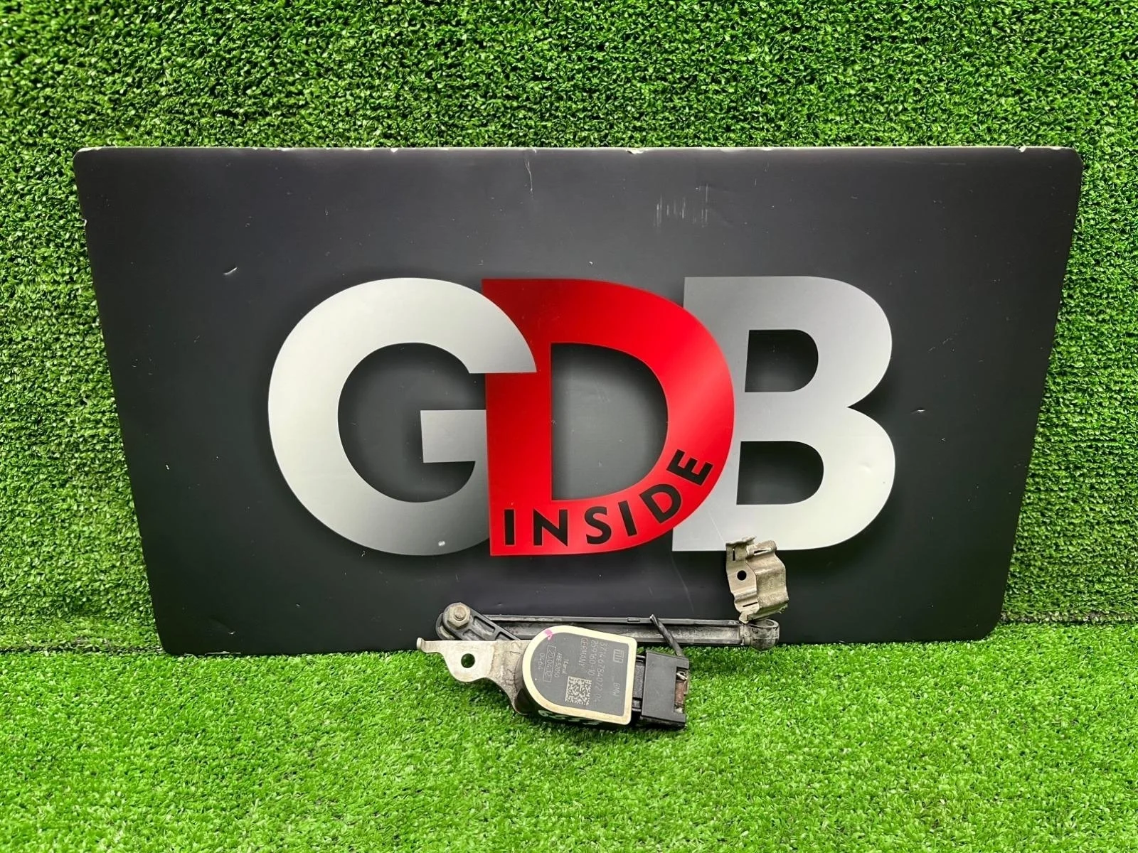 Датчик положения кузова BMW 1 series 28.04.2012 37146870000 F20 N13B16A