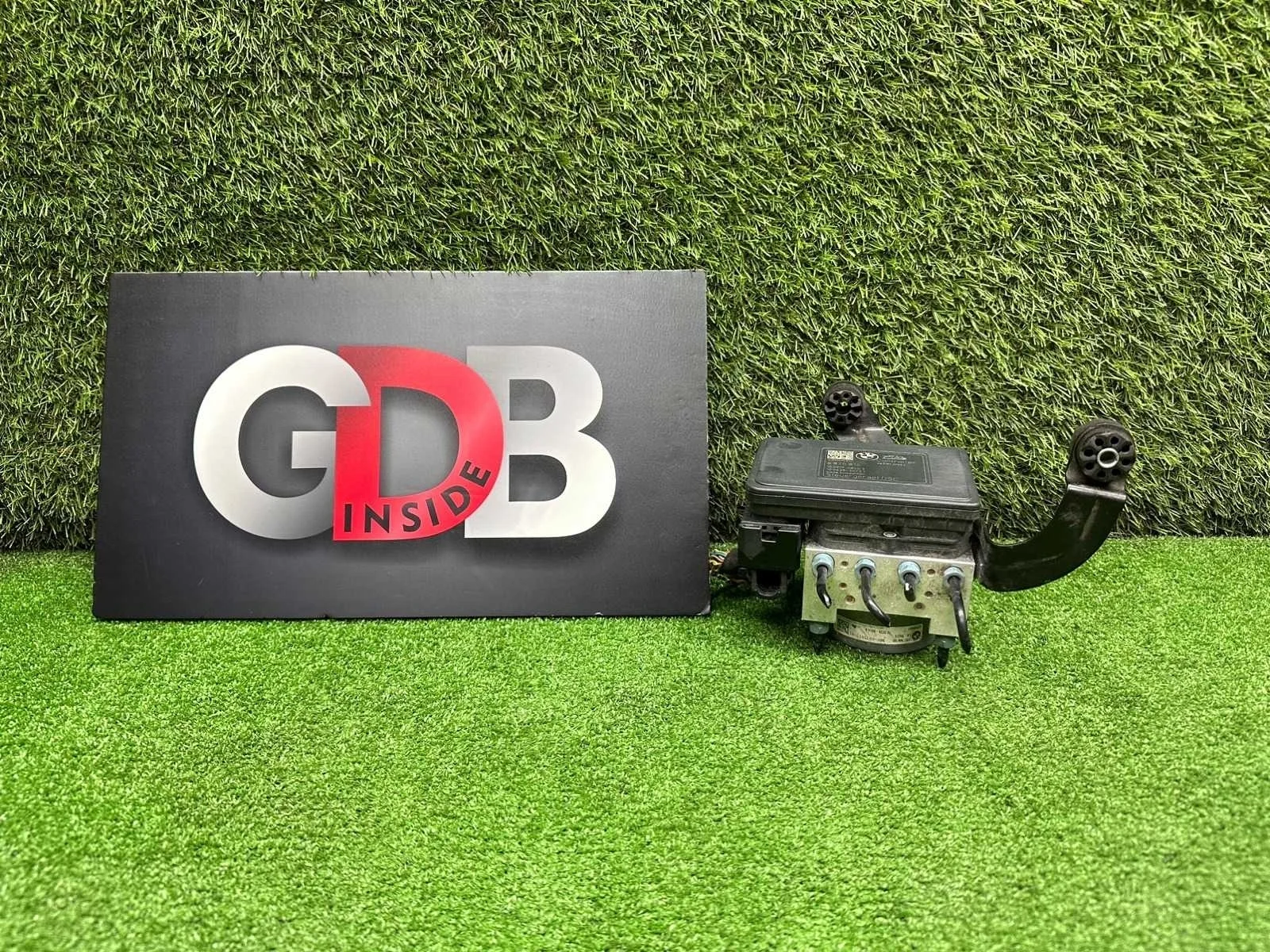 Блок abs BMW 1 series 18.05.2015 34516891615 F20 N13B16A