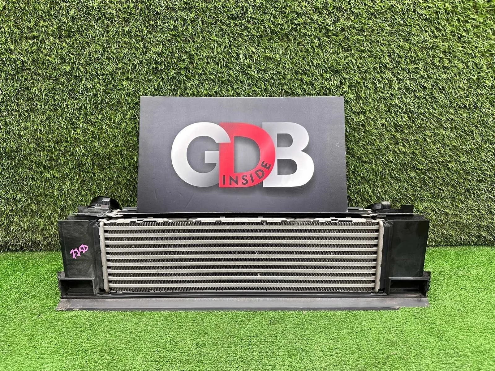 Интеркулер BMW 1 series 25.10.2014 17517600530 F20 N13B16A