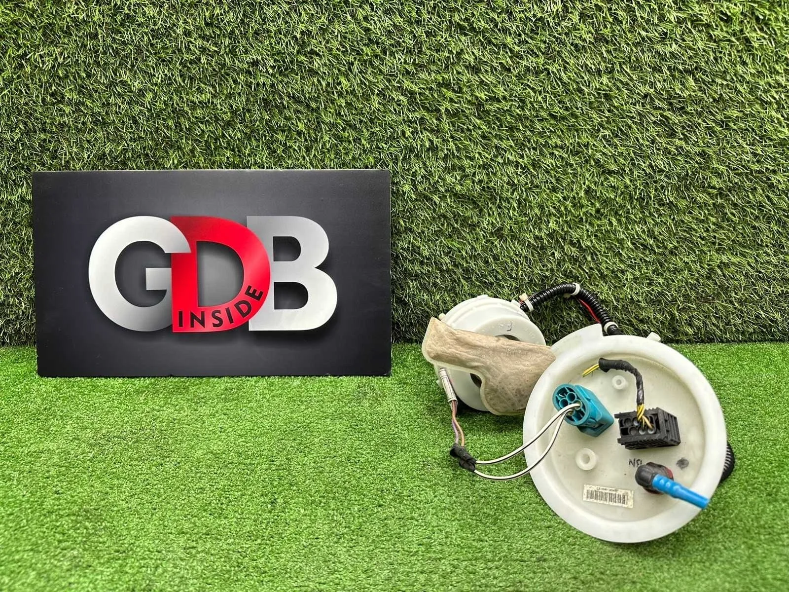 Топливная станция с насосом BMW 5 series 23.09.2010 16117260644 F11 N52B25AF