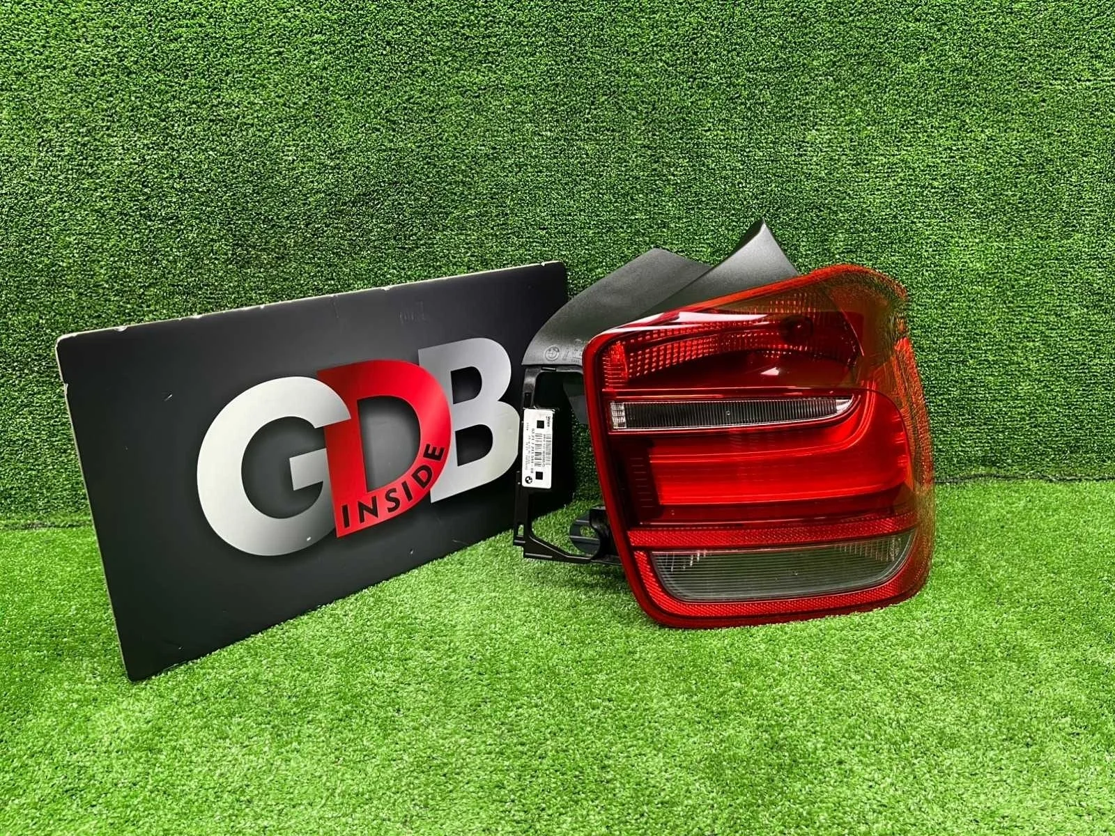 Фонарь BMW 1 series 23.10.2012 63217241544 F20 N13B16A, задний правый