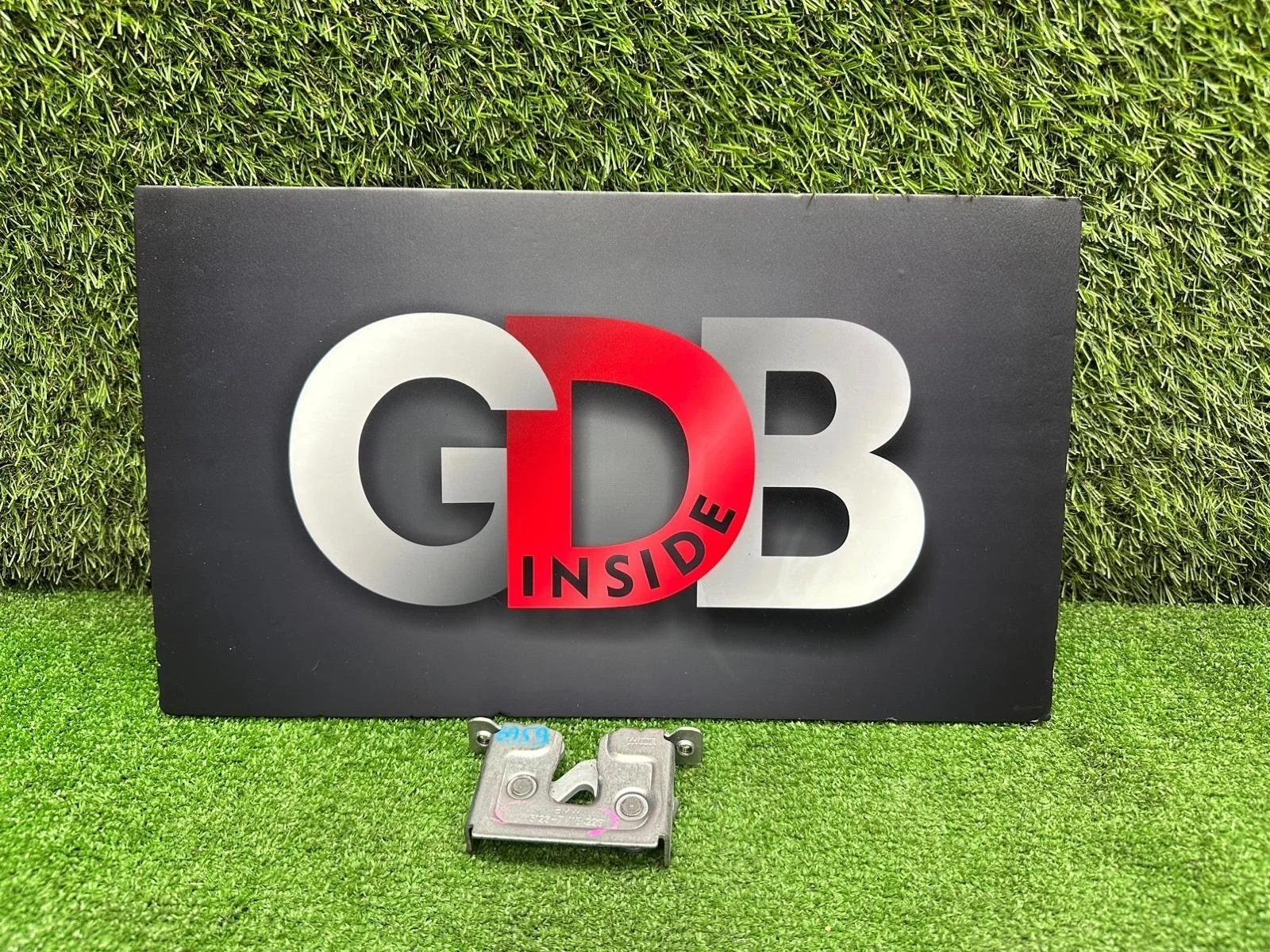 Замок капота BMW X1 25.10.2011 51237008755 E84 N20B20A