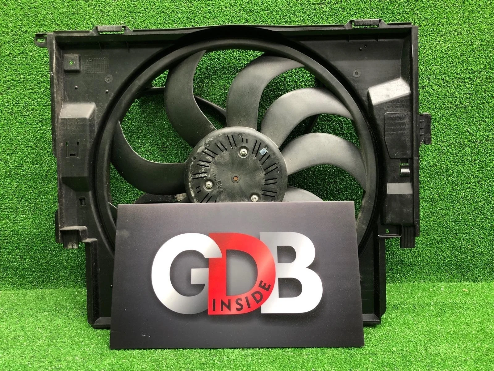 Вентилятор радиатора Bmw 1 Series 27.03.2012 17427640509 F20 N13B16A