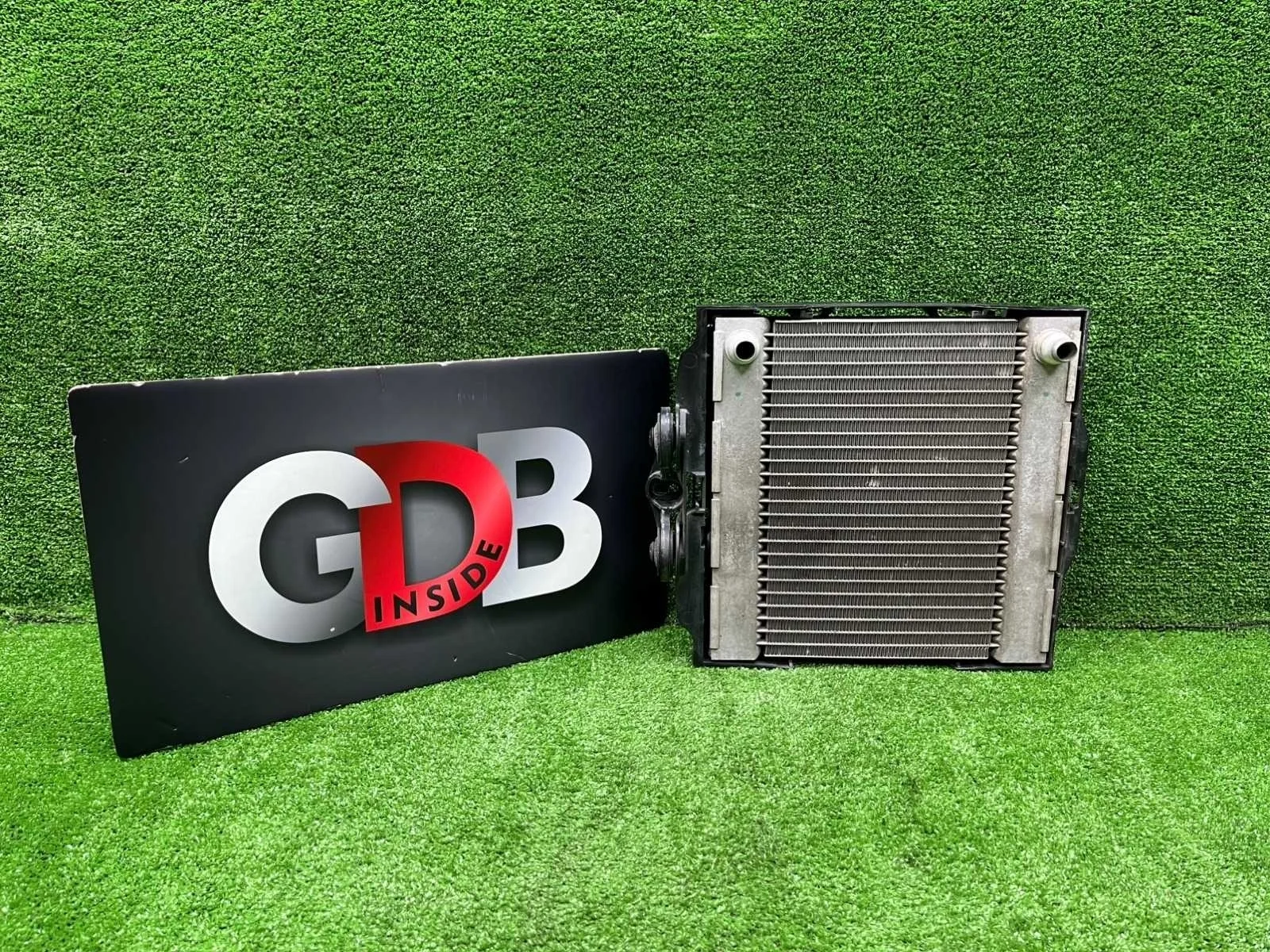 Радиатор масляный BMW 7 series 10.08.2012 17217572542 F01 N55B30A