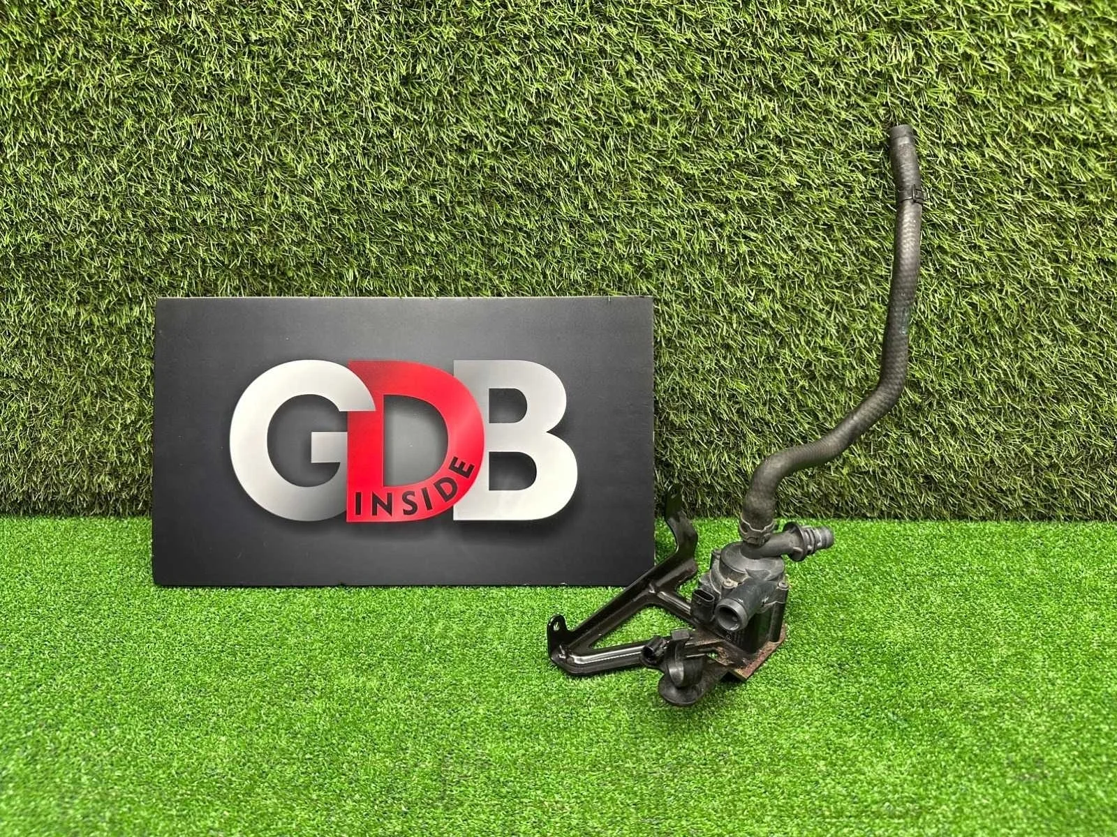 Насос охлаждающей жидкости Bmw 1 Series 27.03.2012 11518616992 F20 N13B16A