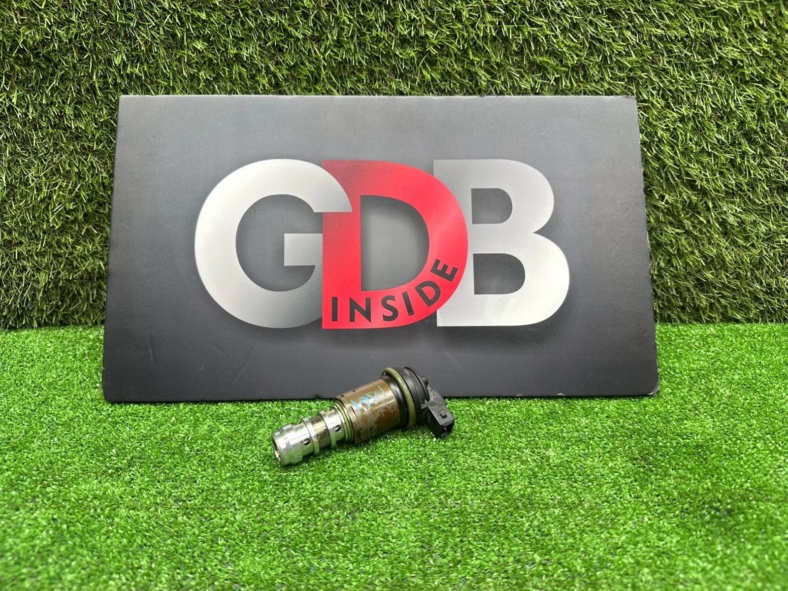 Клапан электромагнитный изменения фаз ГРМ BMW 7 series 2007 11367560462 E65 N62B40A