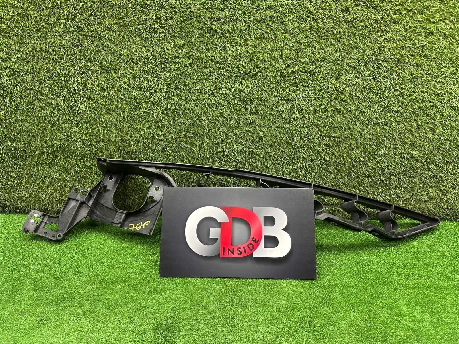 Кронштейн крыла Bmw X5 2010 51657157989 E70 N55B30A, передний левый