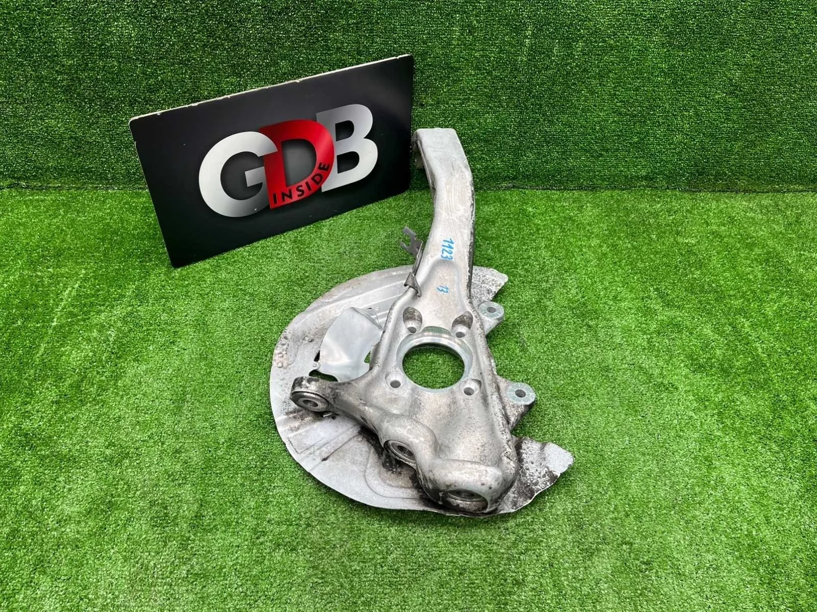 Кулак поворотный Bmw X5 2010 31216869870 E70 N55B30A, передний правый