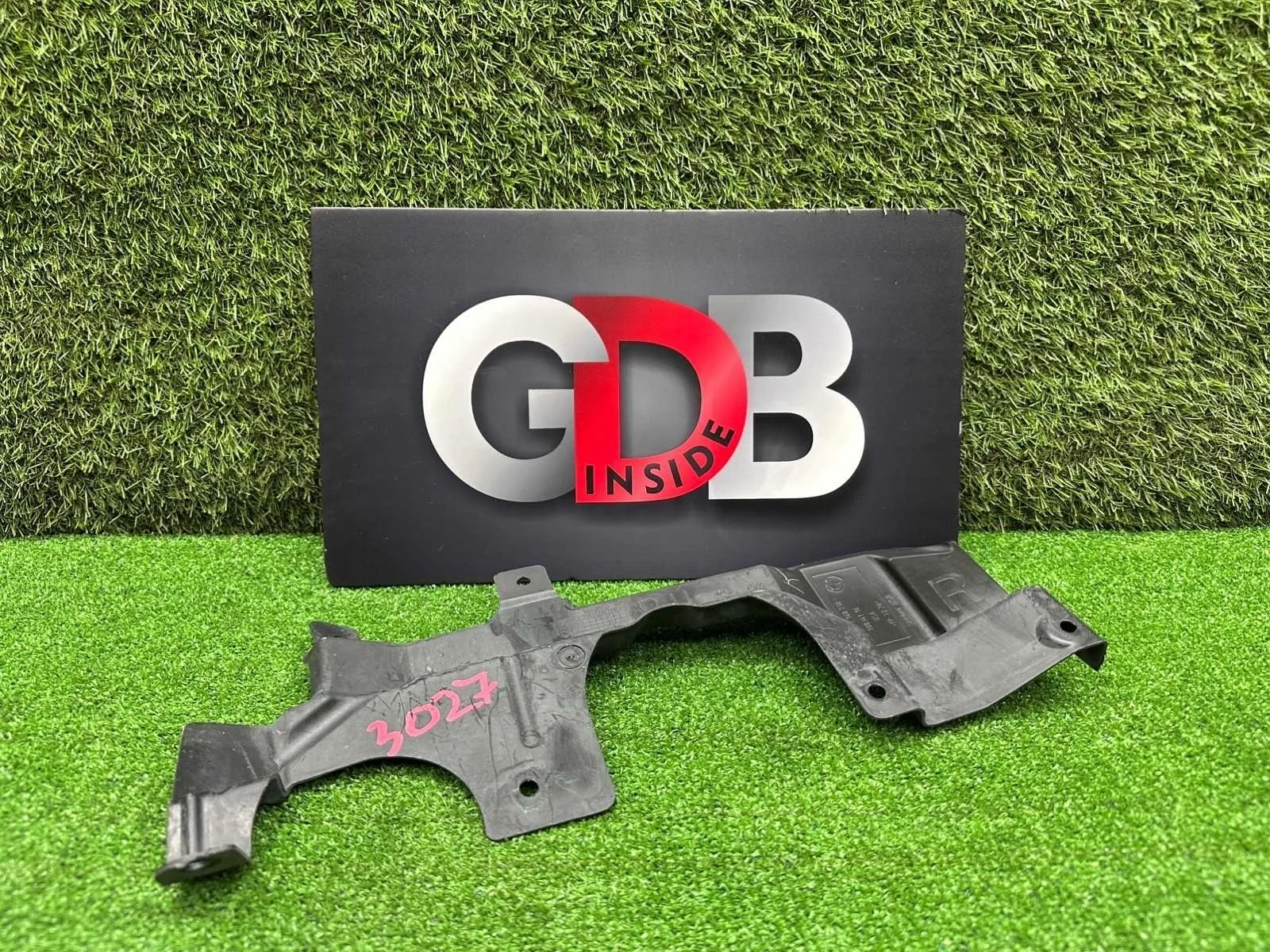 Пыльник рулевой рейки BMW X5 2012 51757160238 E70 N55B30A, правый