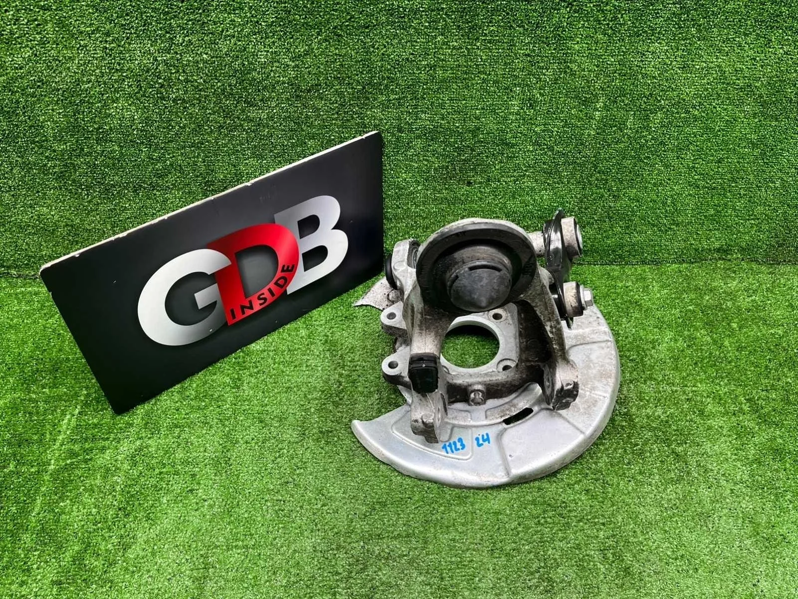 Кулак поворотный BMW X5 2010 33326879102 E70 N55B30A, задний правый