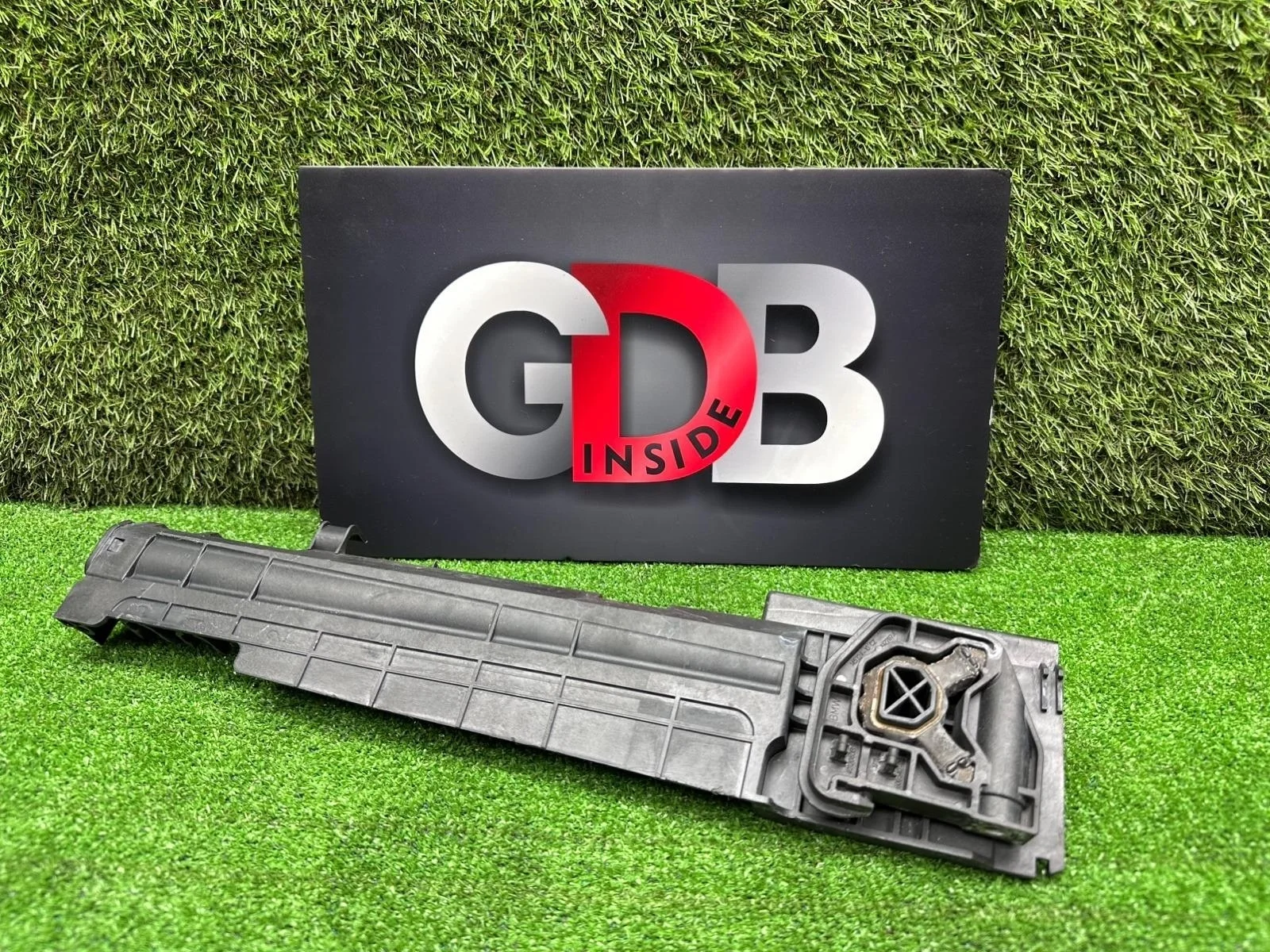 Рамка радиатора Bmw 3 Series 15.10.2012 17117600536 F30 N55B30A, левая