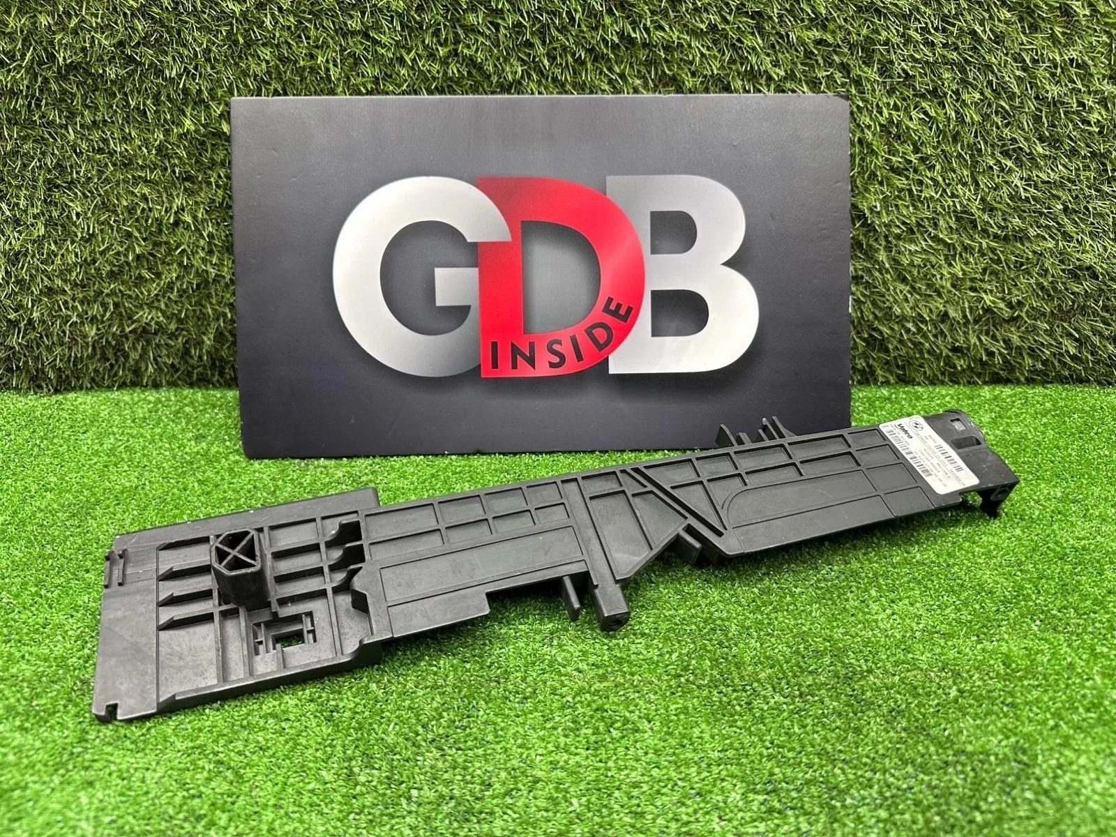 Рамка радиатора Bmw 1 Series 28.04.2012 17117600536 F20 N13B16A, левая