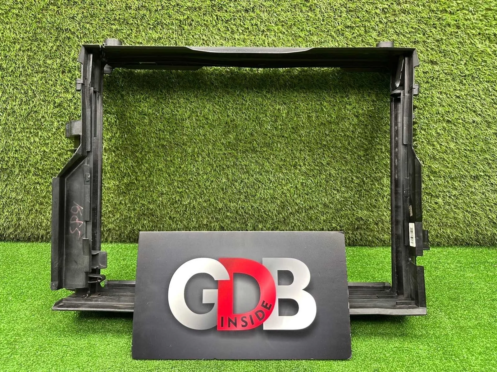 Рамка радиатора Bmw 7 Series 30.01.2007 17117507970 E65 N62B40A