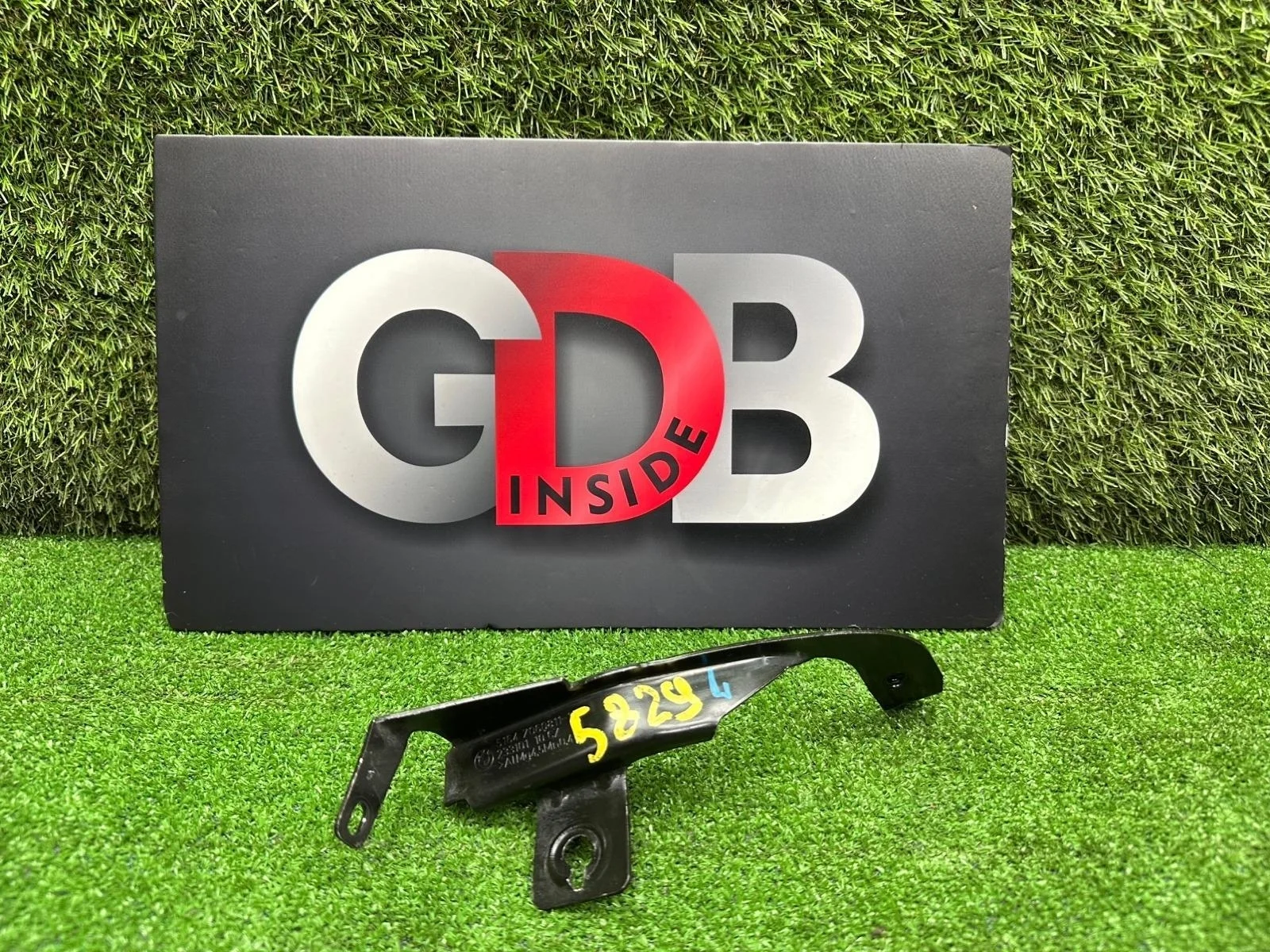 Кронштейн крыла Bmw 6 Series 2006 51647060811 E64 N62B48B, передний левый