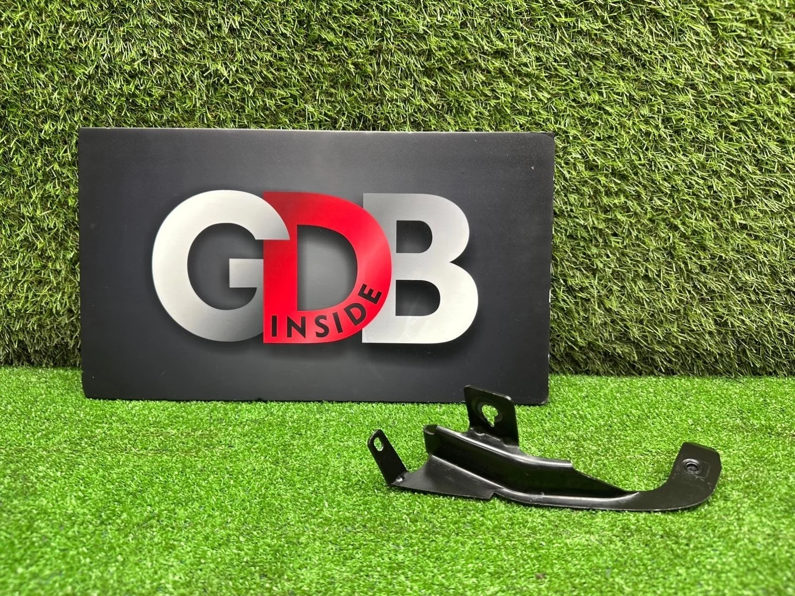 Кронштейн крыла BMW 6 Series 2006 51647060812 E64 N62B48B, передний правый