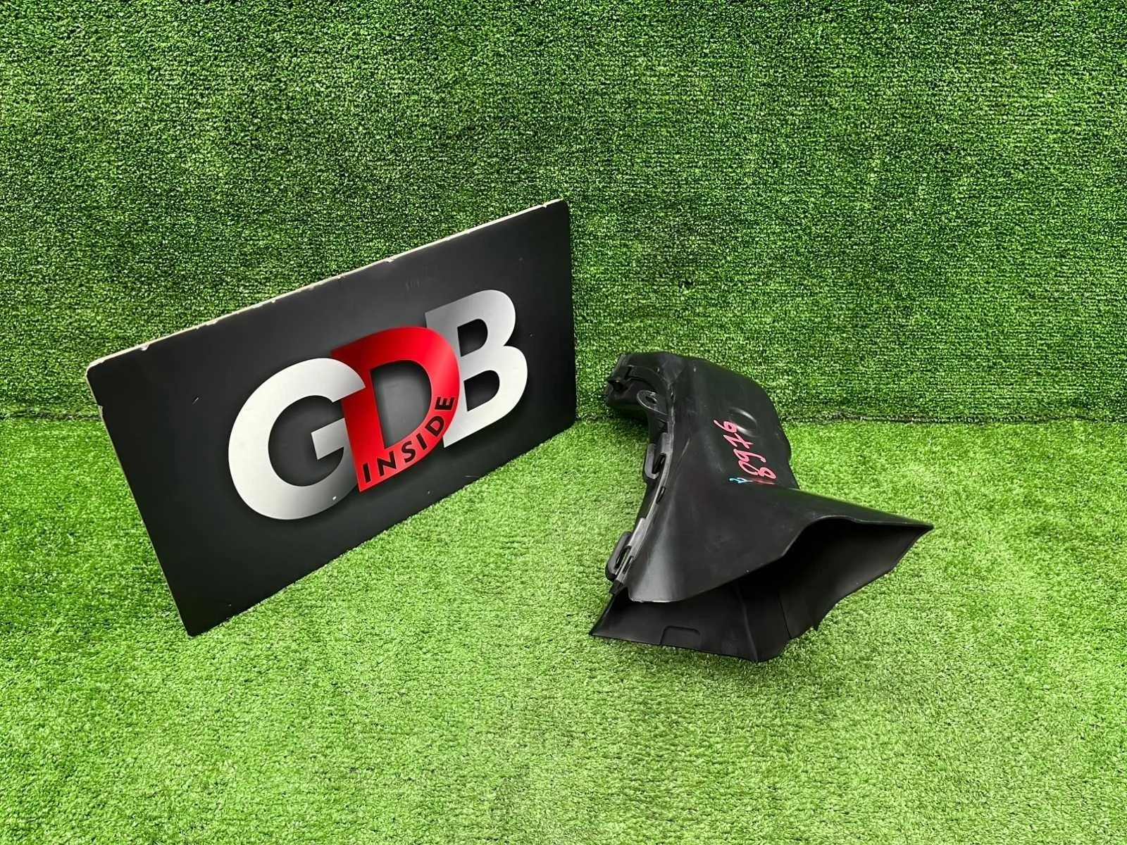 Воздуховод охлаждения тормозов Bmw 3 Series 2013 51747255418 F30 N20B20B, передний правый