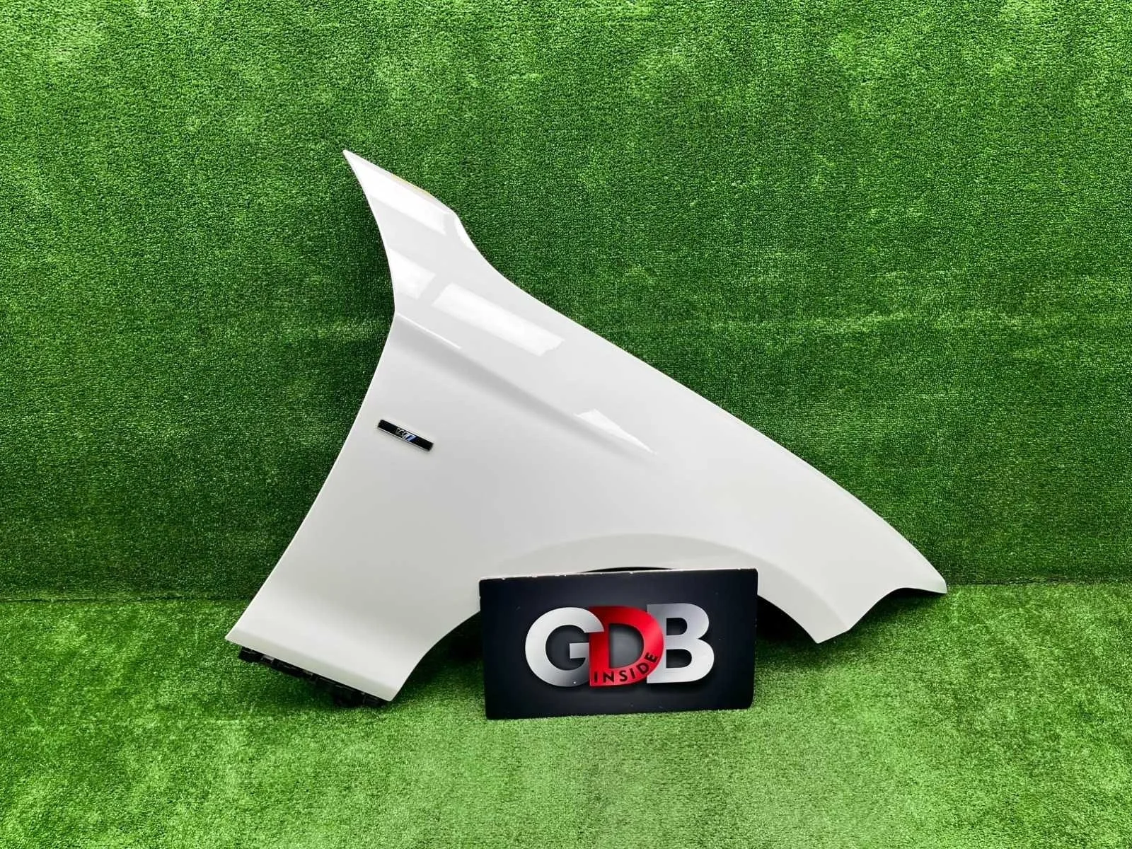 Крыло BMW 1 series 2013 41007284646 F20 N13B16A, переднее правое