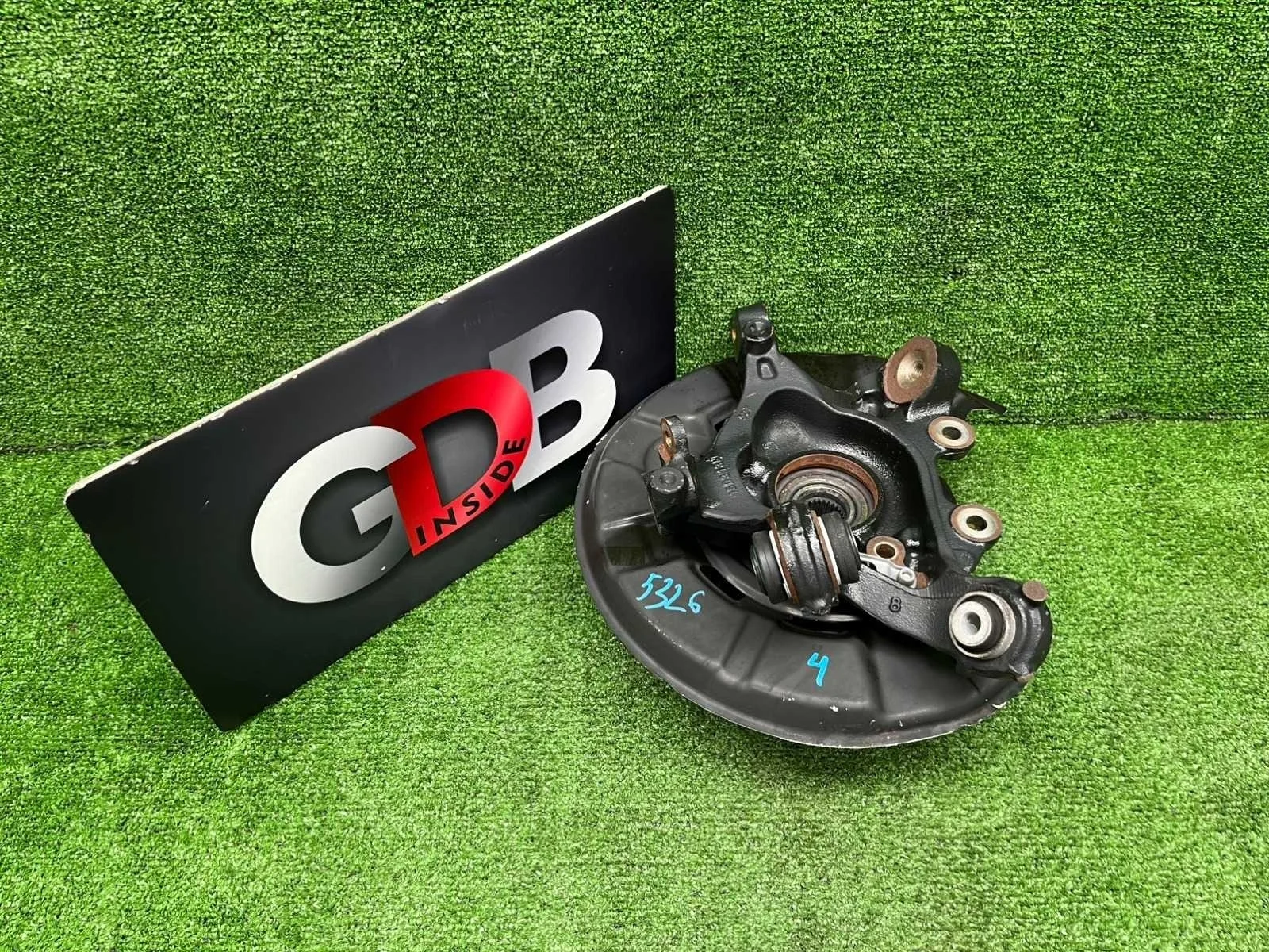 Кулак поворотный BMW 1 series 2013 33326792515 F20 N13B16A, задний левый