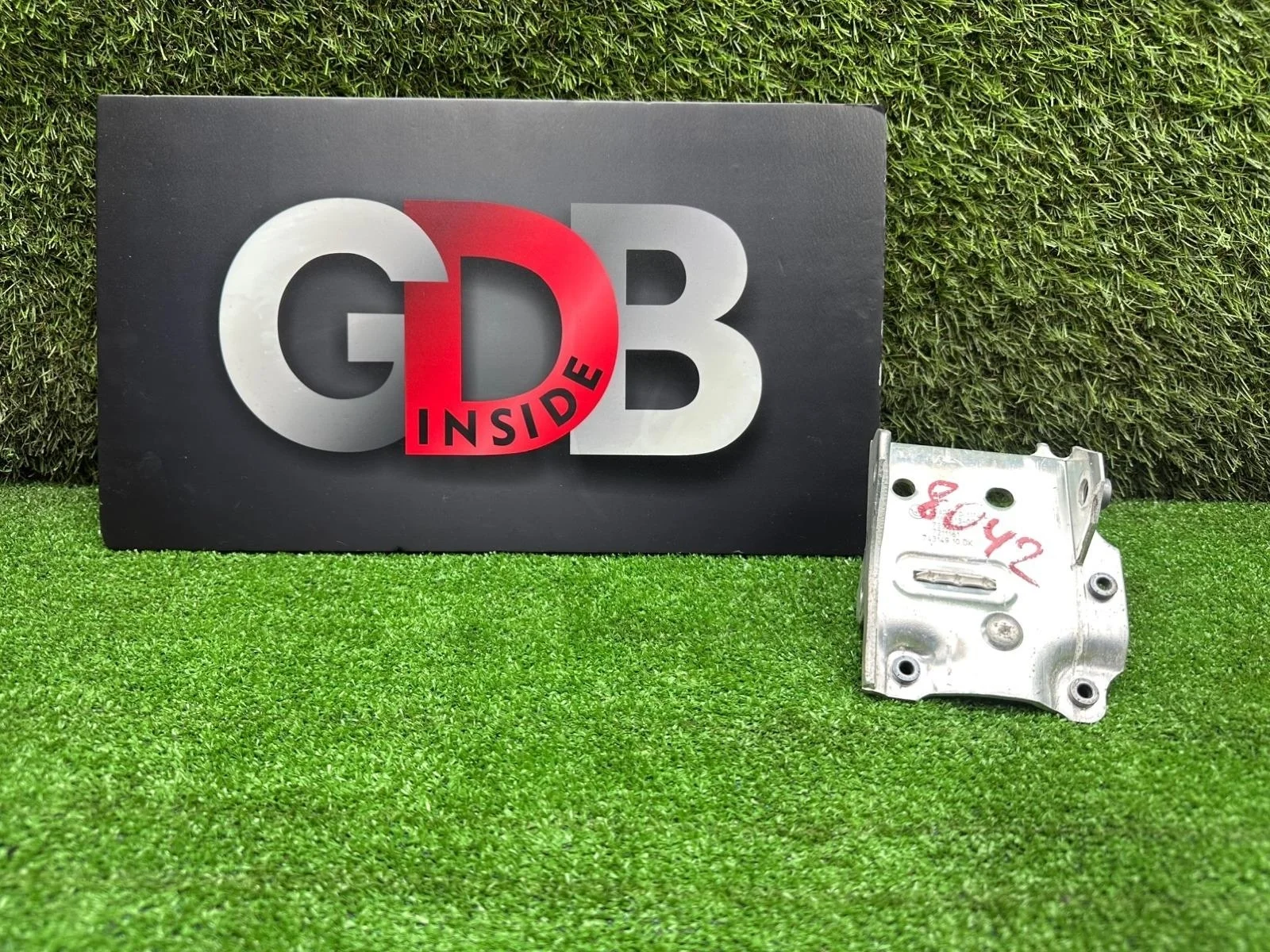 Крепление усилителя бампера BMW 5 series 2011 51117186513 F11 N52B25AF, переднее левое