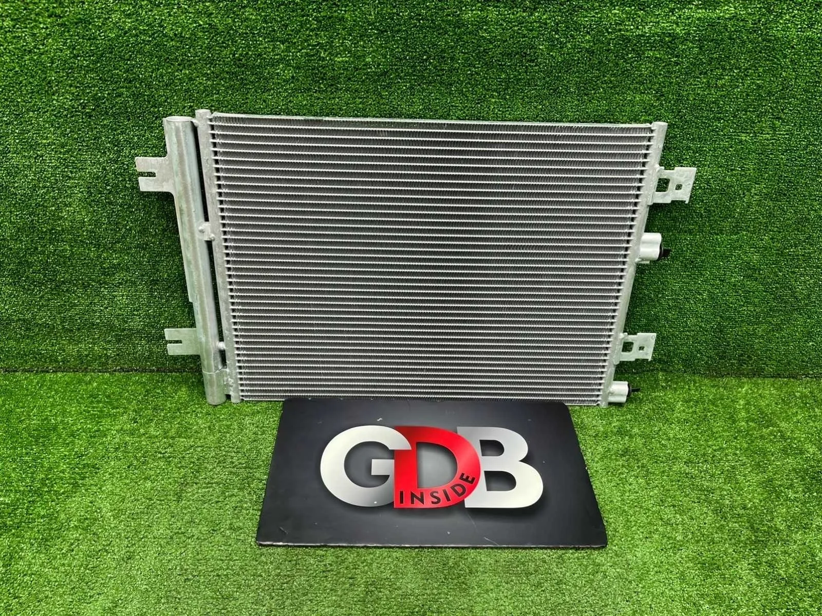 Радиатор кондиционера Lada Logan Sandero Largus LRAC0961 R90 K7M