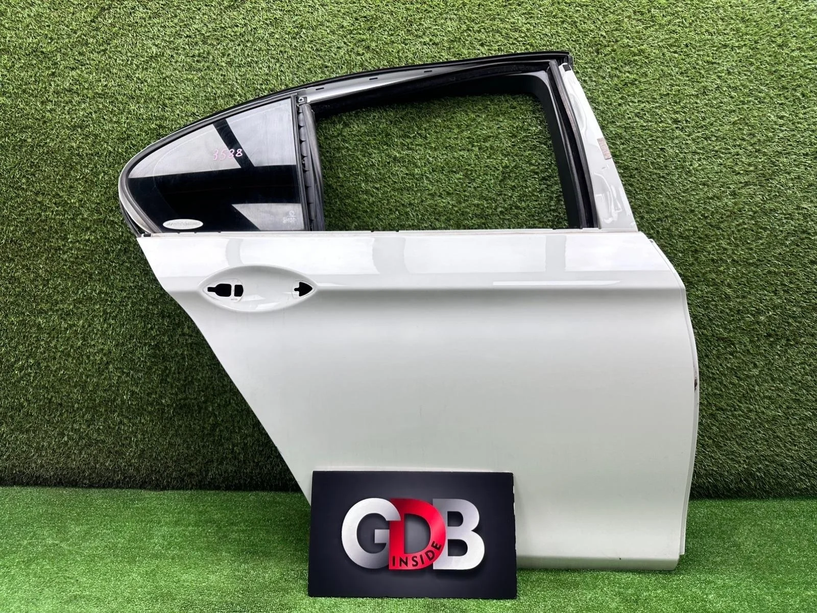 Дверь BMW 5 series 20.02.2013 41007206114 F10 N20B20B, задняя правая