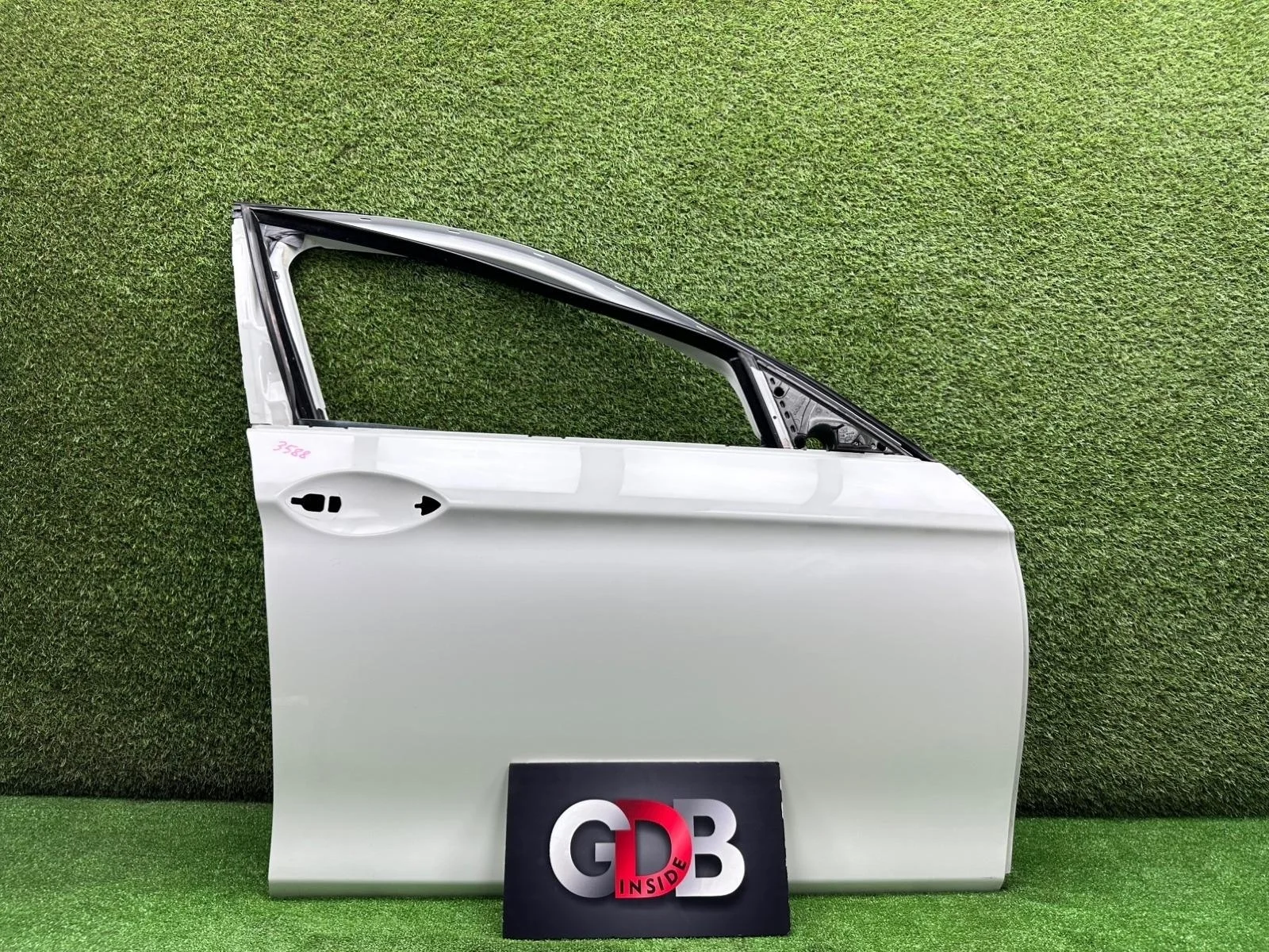 Дверь BMW 5 series 20.02.2013 41007206108 F10 N20B20B, передняя правая